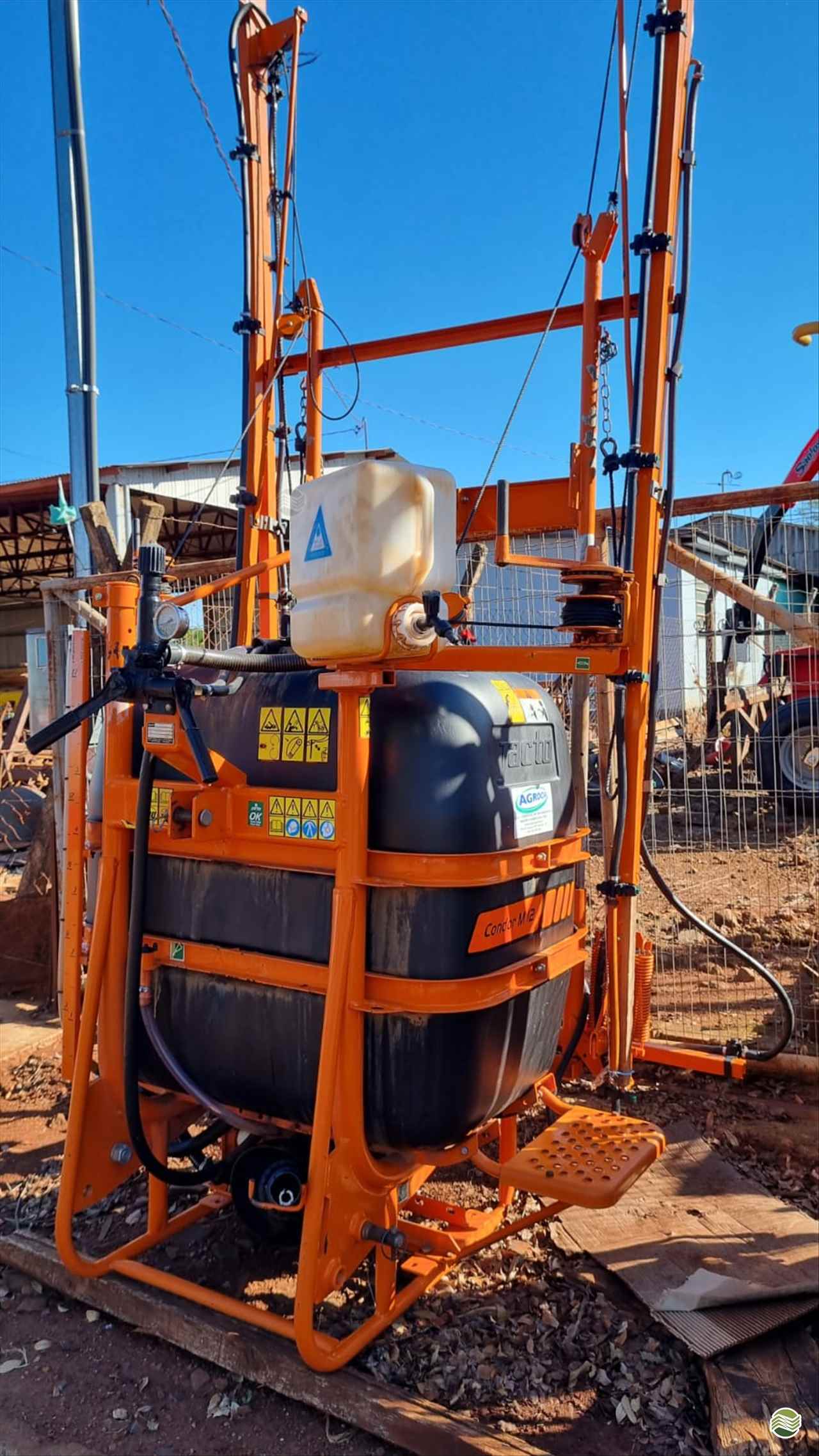PULVERIZADOR JACTO CONDOR 600 M12 Acoplado Hidráulico Agrocia Implementos Agricolas AJURICABA RIO GRANDE DO SUL RS