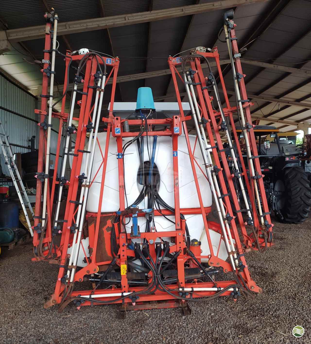 PULVERIZADOR KUHN PORTER 800 ST Arrasto Multi Máquinas SANTA BARBARA DO SUL RIO GRANDE DO SUL RS