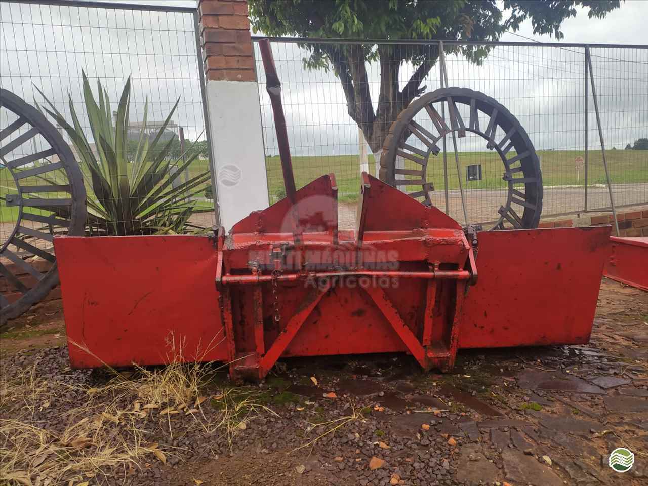 IMPLEMENTOS AGRICOLAS CONCHA HIDRÁULICA CONCHA TRASEIRA Multi Máquinas SANTA BARBARA DO SUL RIO GRANDE DO SUL RS
