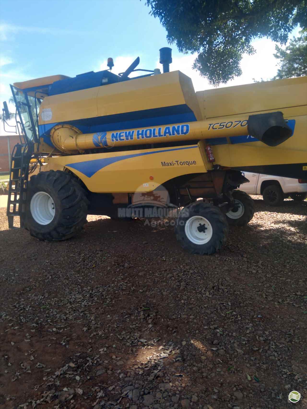 COLHEITADEIRA NEW HOLLAND TC 5070 Multi Máquinas SANTA BARBARA DO SUL RIO GRANDE DO SUL RS