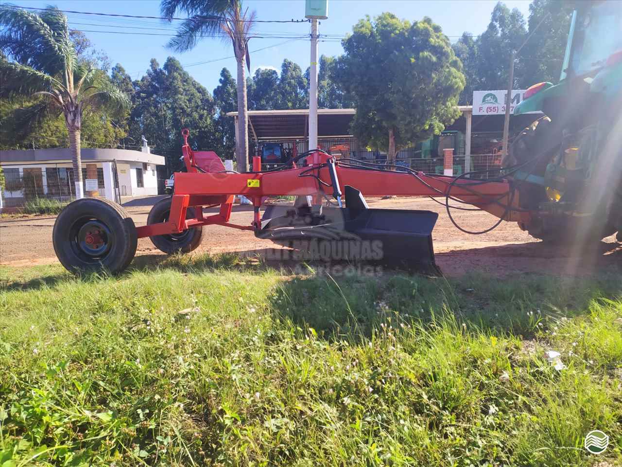 IMPLEMENTOS AGRICOLAS PLAINA NIVELADORA PLAINA DE ARRASTO Multi Máquinas SANTA BARBARA DO SUL RIO GRANDE DO SUL RS