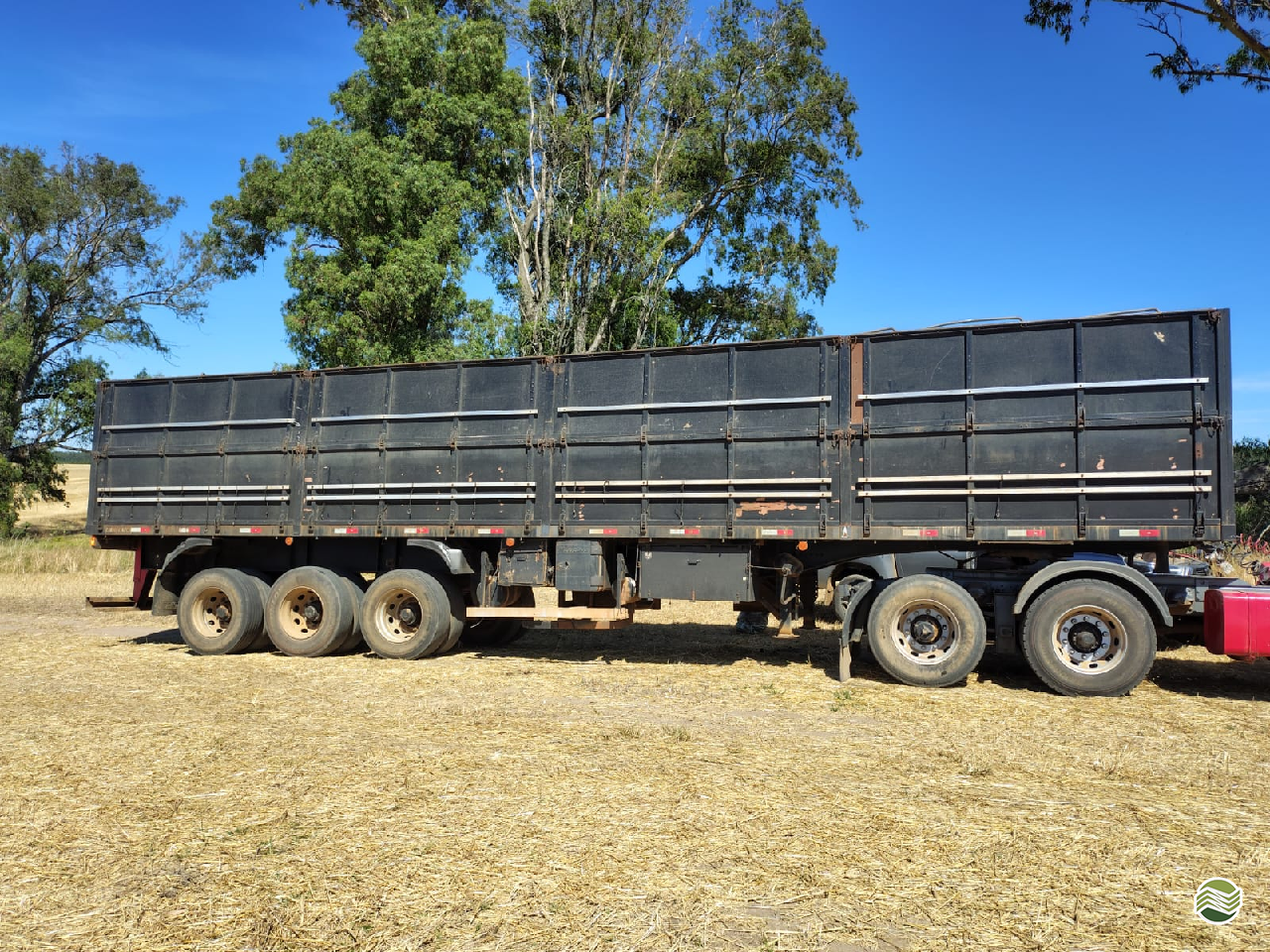 CARRETA SEMI-REBOQUE GRANELEIRO