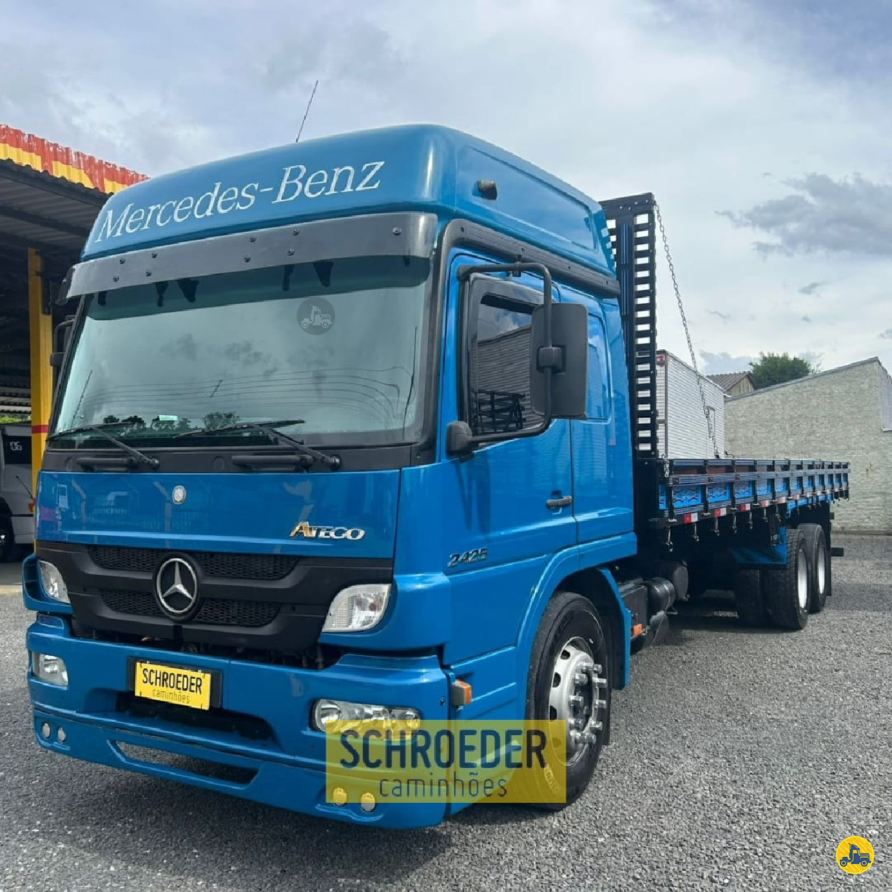 CAMINHAO MERCEDES-BENZ MB 2425 Carga Seca 3/4 4x2 Schroeder Caminhões ITUPORANGA SANTA CATARINA SC