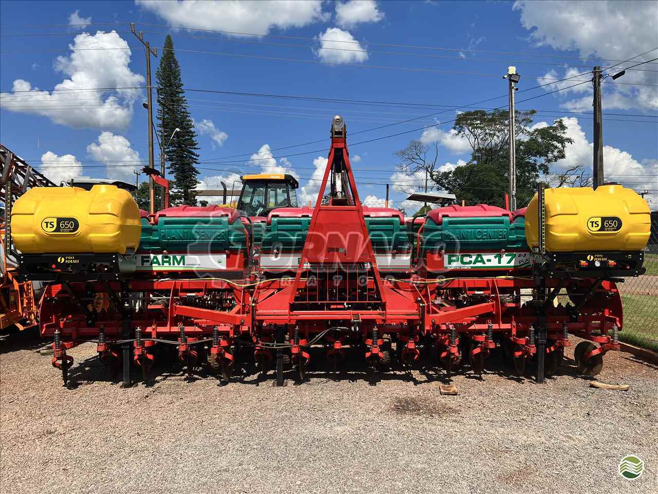 PLANTADEIRA PLANTI CENTER BIG FARM PCA 17 Tornado Tratores CAMPO MOURAO PARANÁ PR
