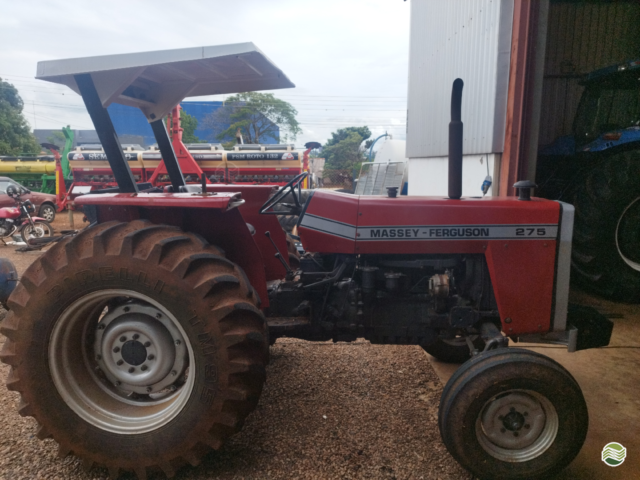 TRATOR MASSEY FERGUSON MF 275 Tração 4x2 Tornado Tratores CAMPO MOURAO PARANÁ PR