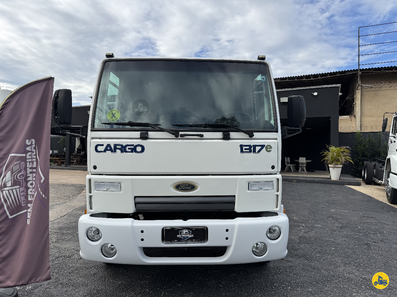 CAMINHAO FORD CARGO 1317 Caçamba Basculante Sem Fronteiras Caminhões APARECIDA DE GOIANIA GOIAS GO