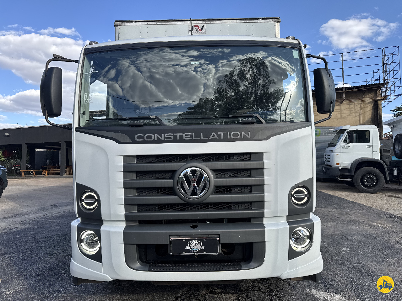 CAMINHAO VOLKSWAGEN VW 14210 Baú Furgão Toco 4x2 Sem Fronteiras Caminhões APARECIDA DE GOIANIA GOIAS GO