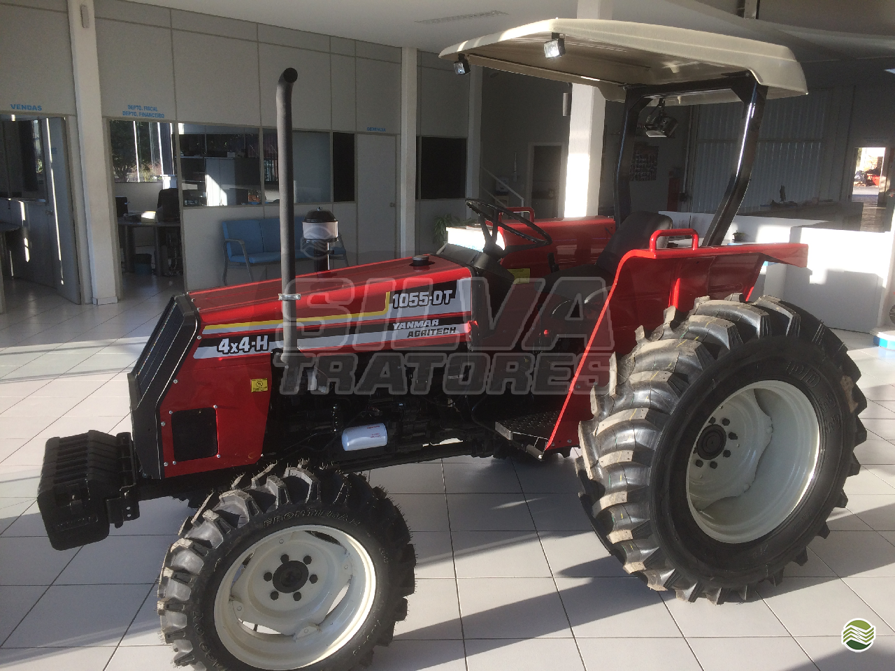 TRATOR YANMAR YANMAR 1055 Tração 4x4 Silva Tratores - Agritech ITUPORANGA SANTA CATARINA SC