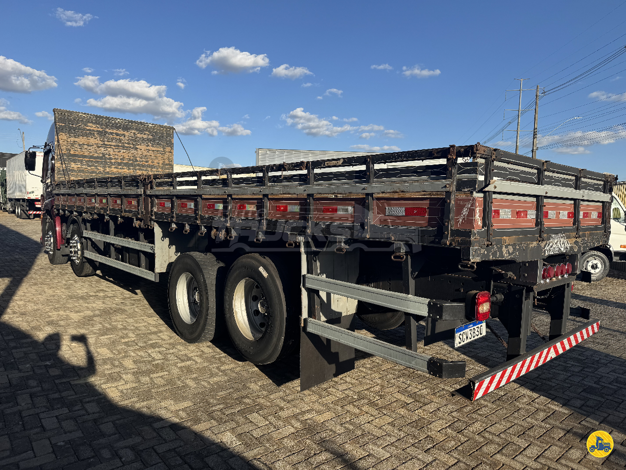 CARROCERIA SOBRE CHASSI  BITRUCK CARGA SECA Elite Trucks GOIANIA GOIAS GO
