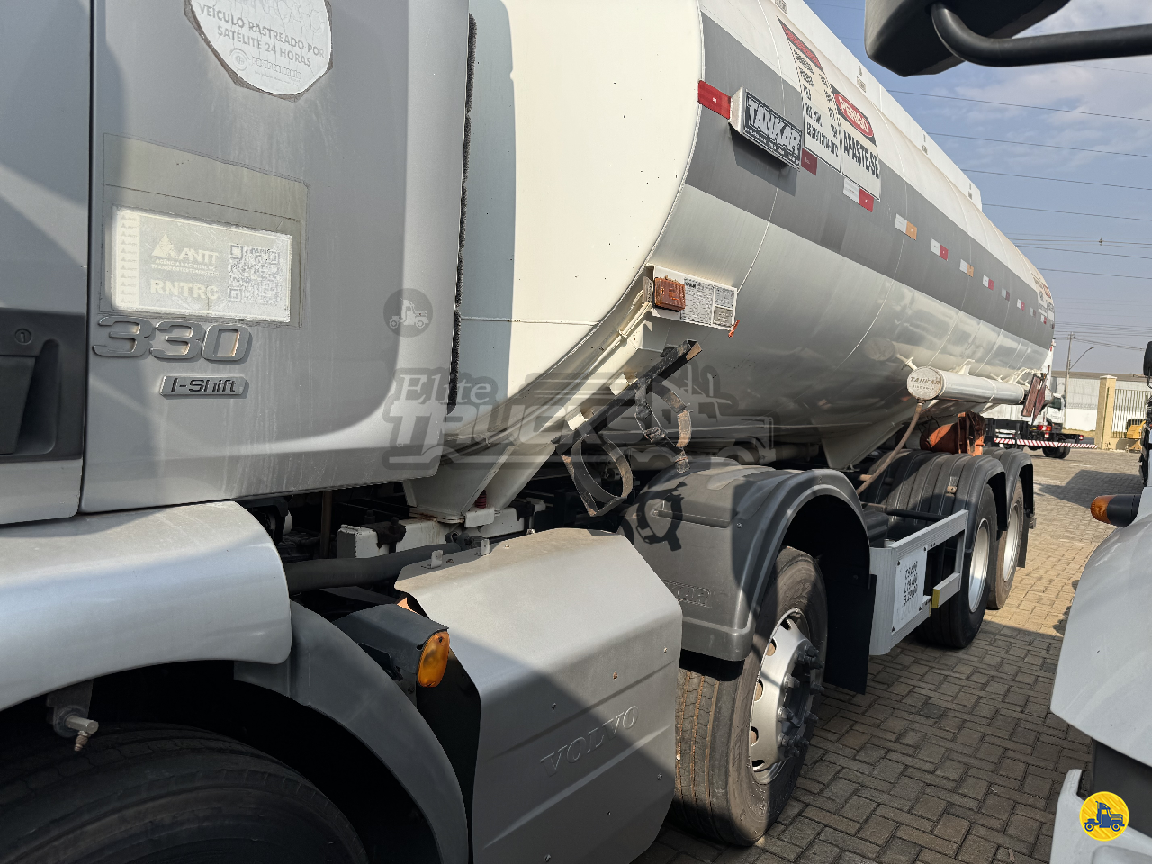 CARROCERIA SOBRE CHASSI  BITRUCK TANQUE AÇO Elite Trucks GOIANIA GOIAS GO