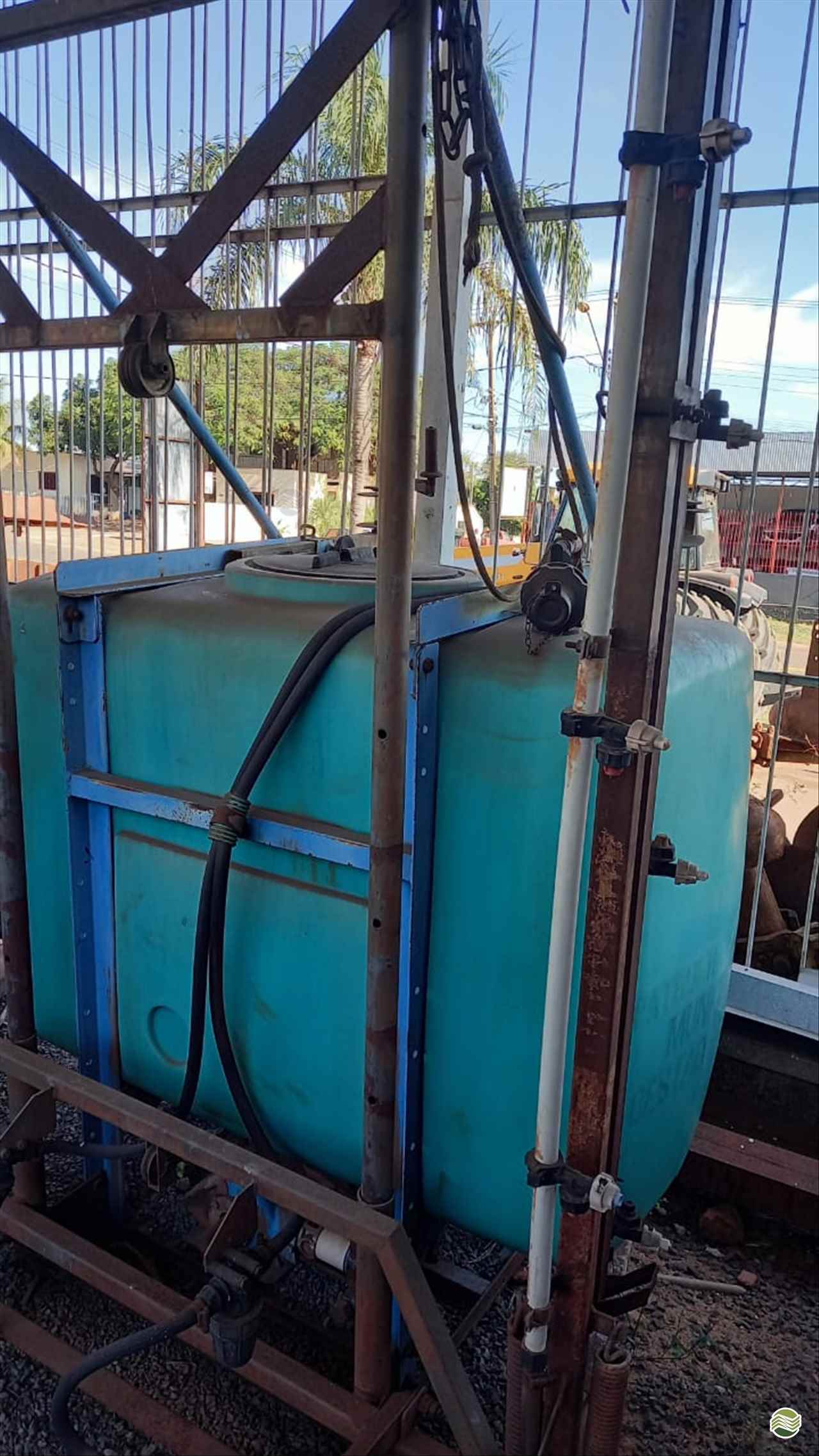 PULVERIZADOR MONTANA MONTANA SLC Acoplado Hidráulico Jatai Tratores JATAIZINHO PARANÁ PR