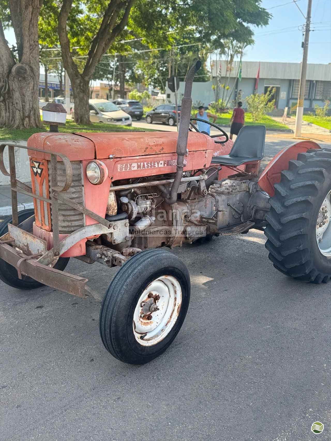 TRATOR MASSEY FERGUSON MF 50 Tração 4x2 Aliança Multimarcas Tratores UBIRAJARA SÃO PAULO SP