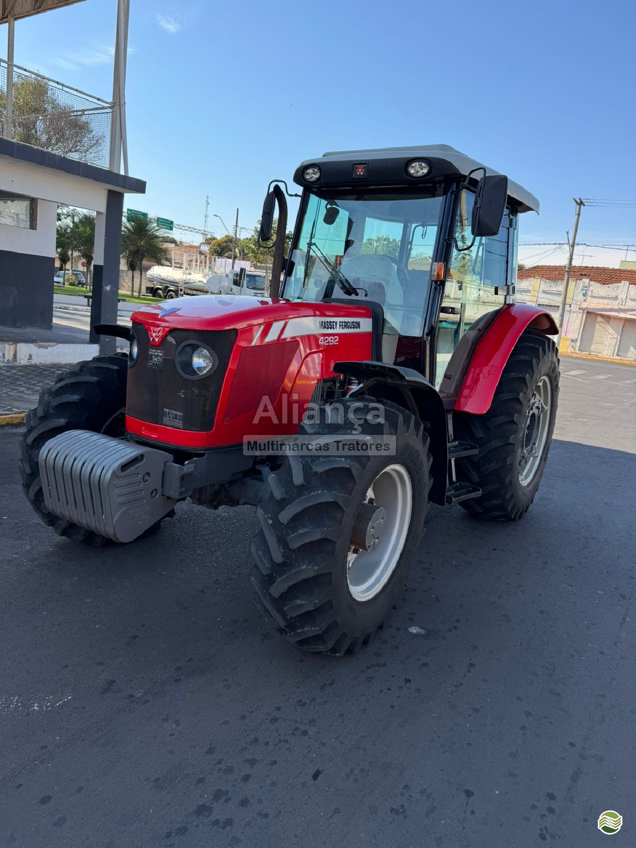 TRATOR MASSEY FERGUSON MF 4292 Tração 4x4 Aliança Multimarcas Tratores UBIRAJARA SÃO PAULO SP
