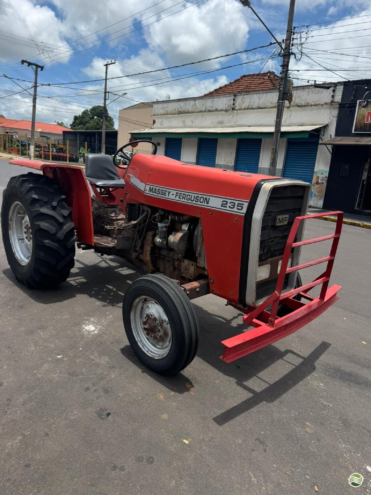 TRATOR MASSEY FERGUSON MF 235 Tração 4x2 Aliança Multimarcas Tratores UBIRAJARA SÃO PAULO SP