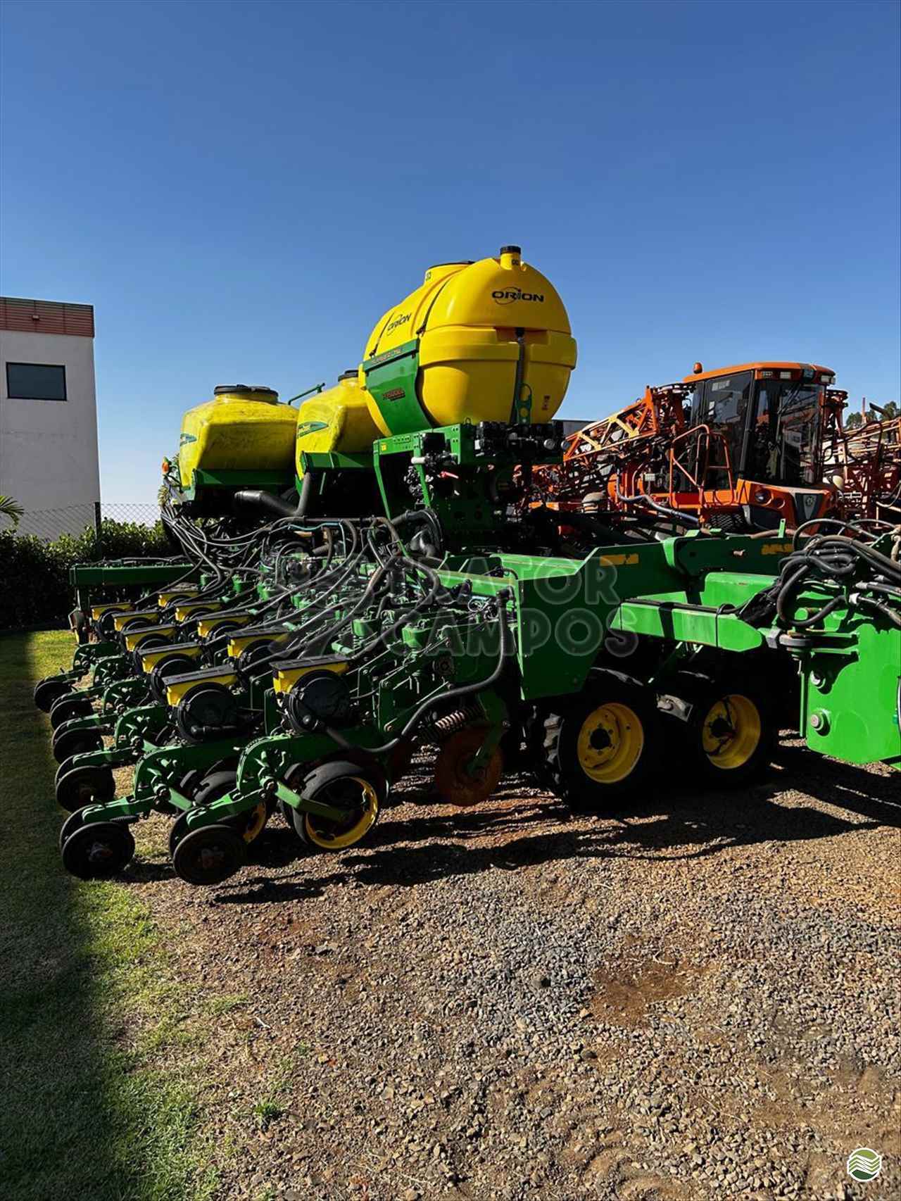 PLANTADEIRA JOHN DEERE PLANTADEIRAS DB50 Trator Campos GUAPO GOIAS GO