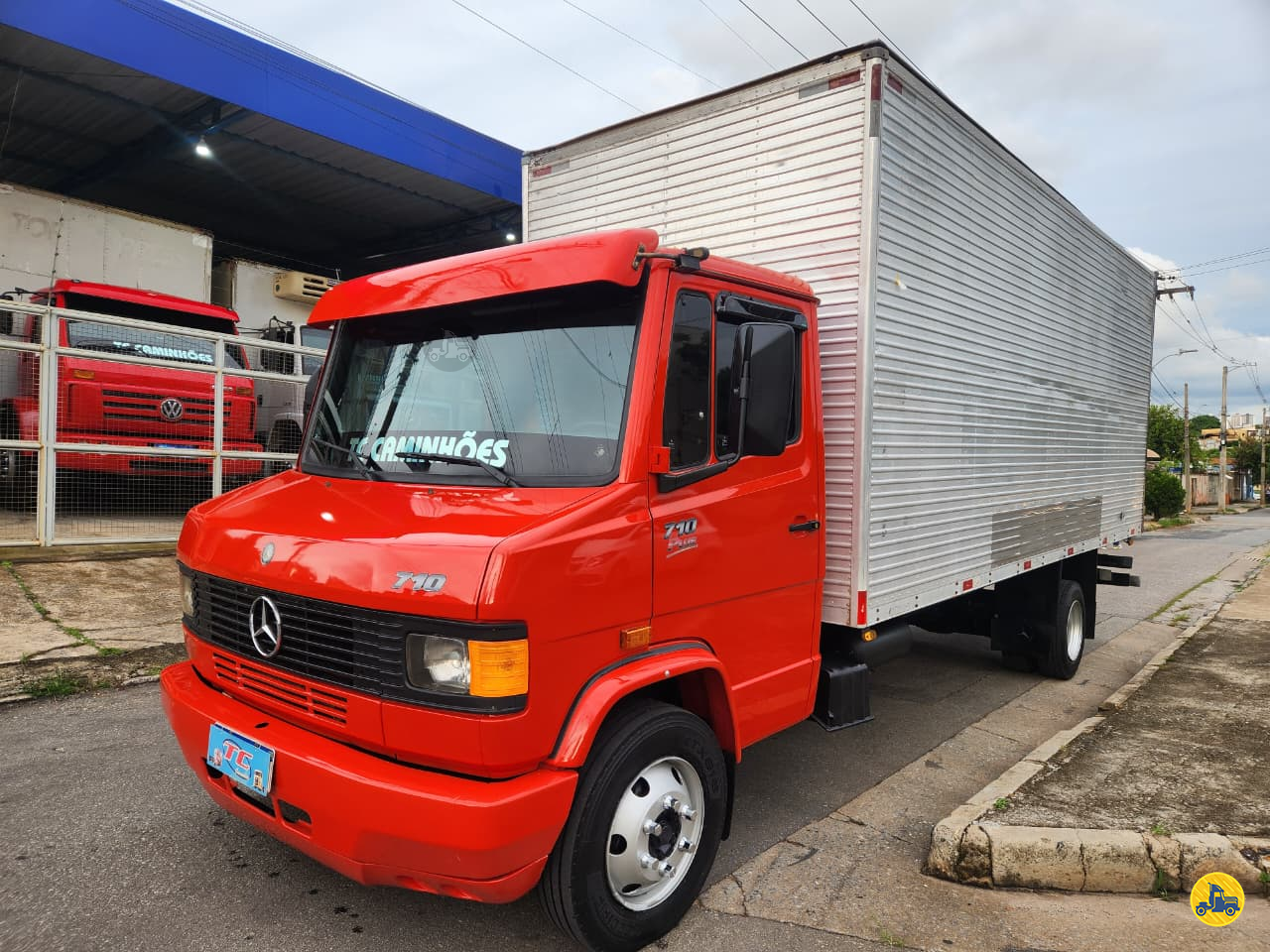 CAMINHAO MERCEDES-BENZ MB 710 Carga Seca 3/4 4x2 TC Caminhões  BELO HORIZONTE MINAS GERAIS MG