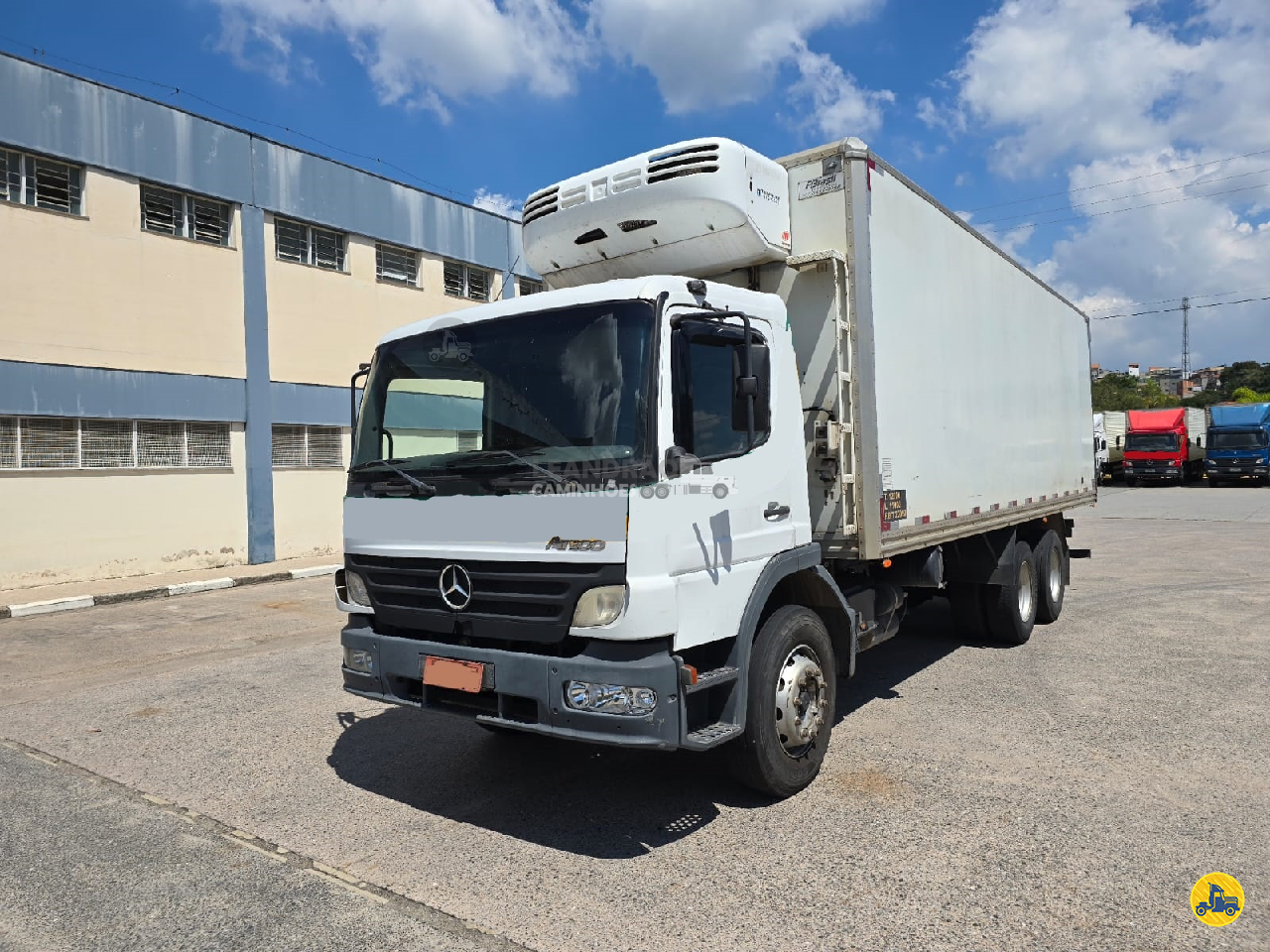CAMINHAO MERCEDES-BENZ MB 2425 Baú Frigorífico Truck 6x2 Leandrão Caminhões JUNDIAI SÃO PAULO SP