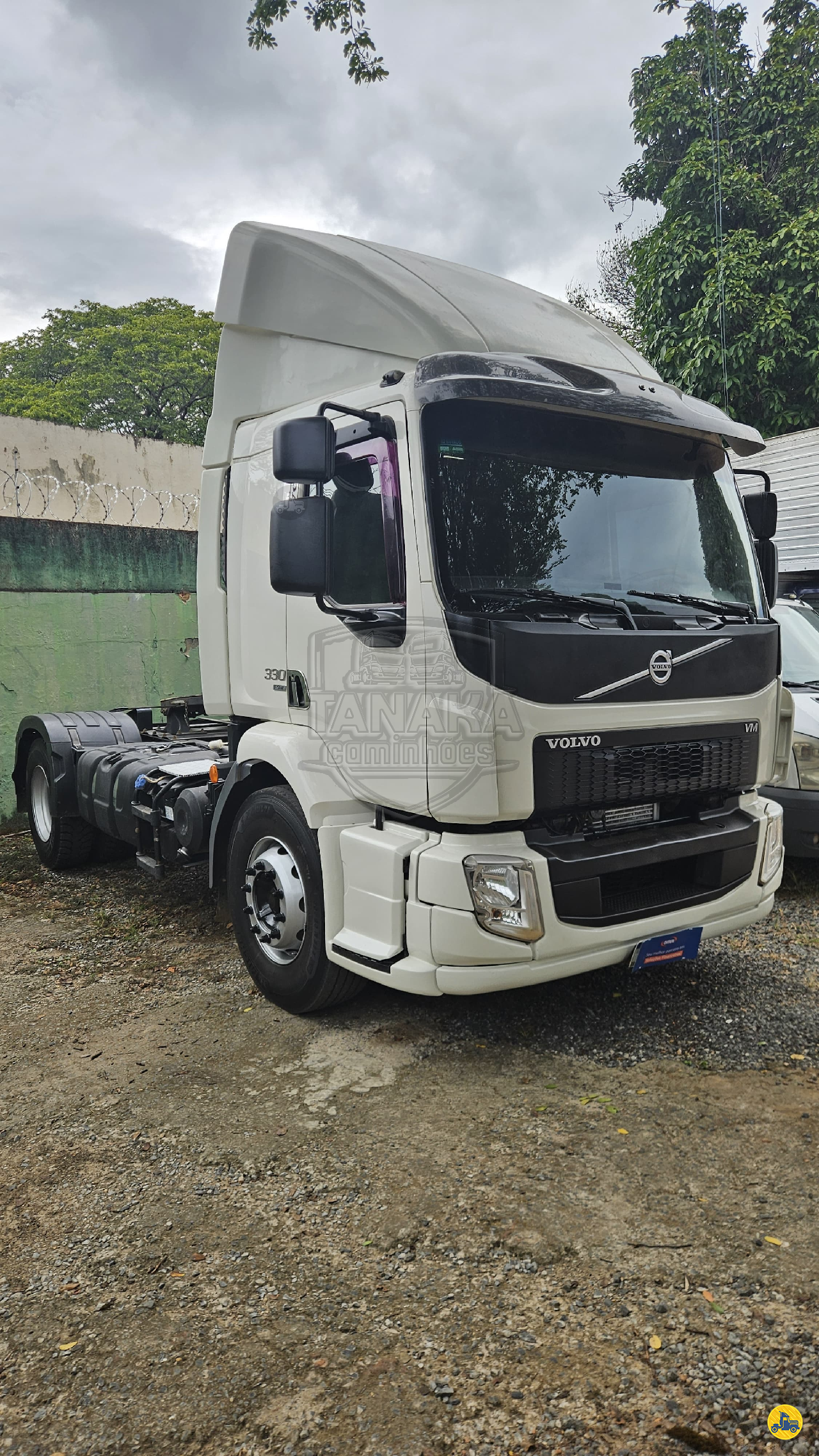 CAMINHAO VOLVO VOLVO VM 330 Cavalo Mecânico Cavalo 4x2 Tanaka Caminhões MONTES CLAROS MINAS GERAIS MG