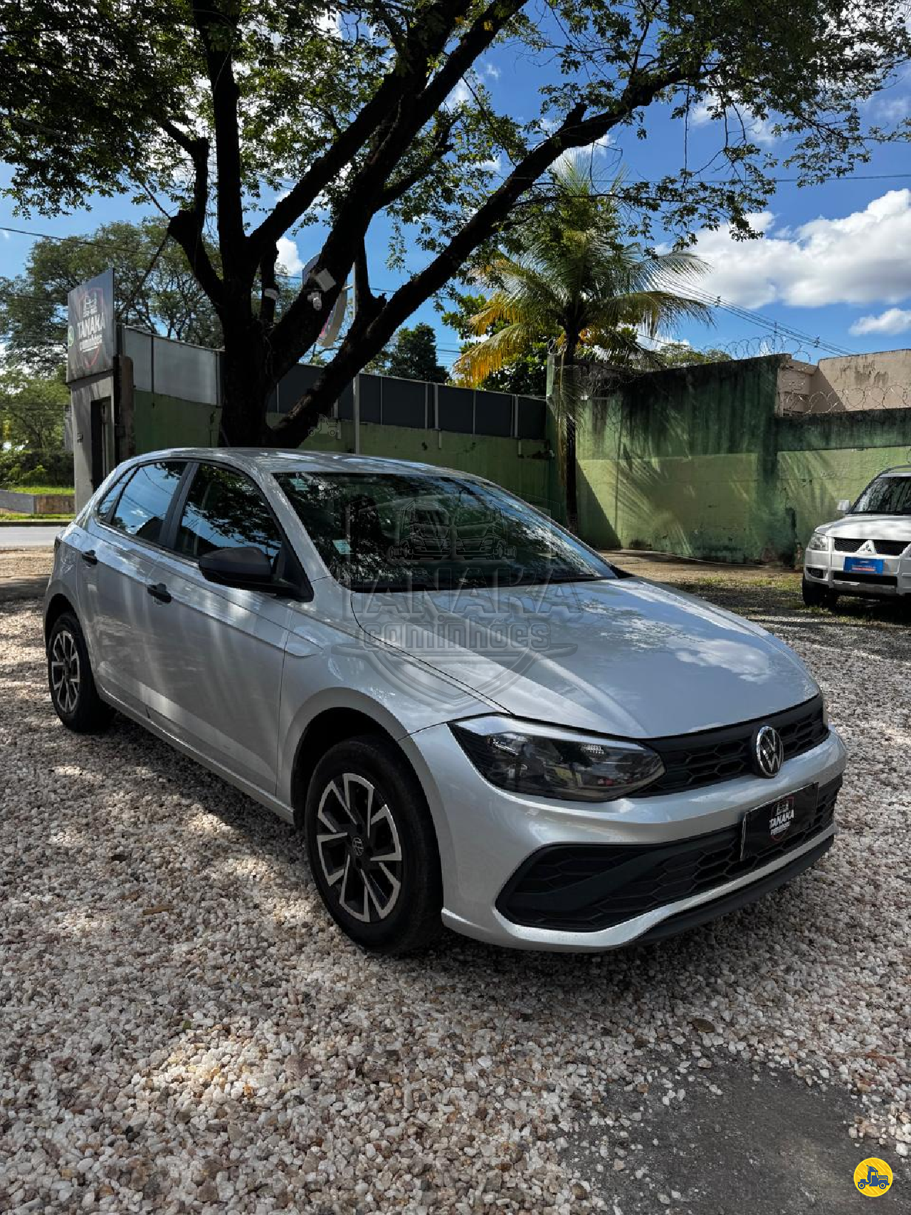 Polo 1.0 MI de Tanaka Caminhões