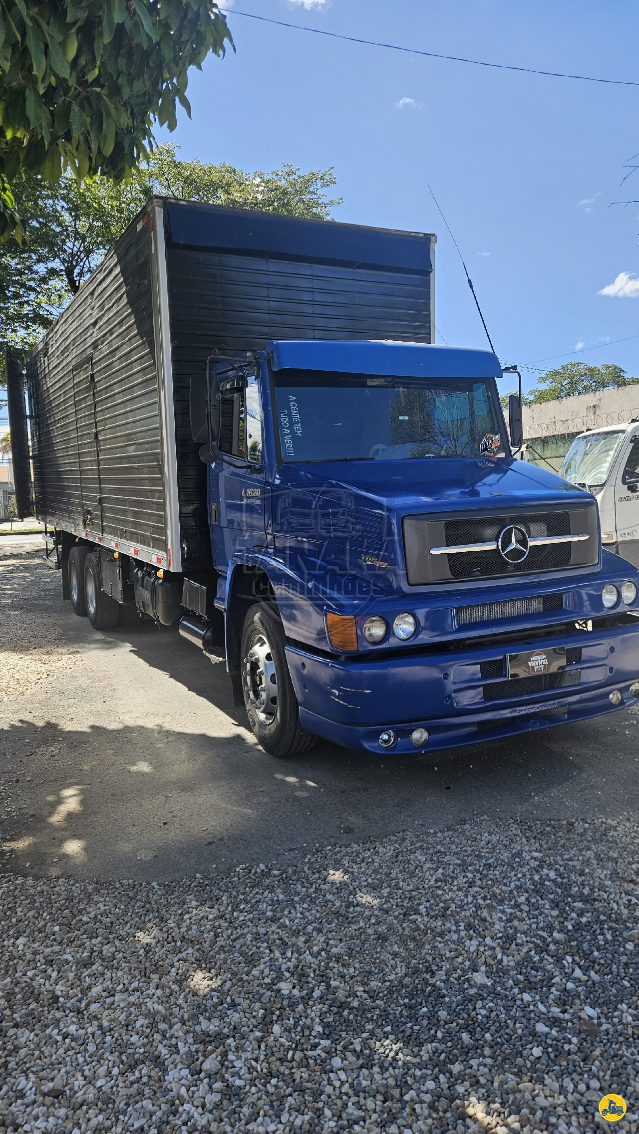 CAMINHAO MERCEDES-BENZ MB 1620 Baú Furgão Truck 6x2 Tanaka Caminhões MONTES CLAROS MINAS GERAIS MG