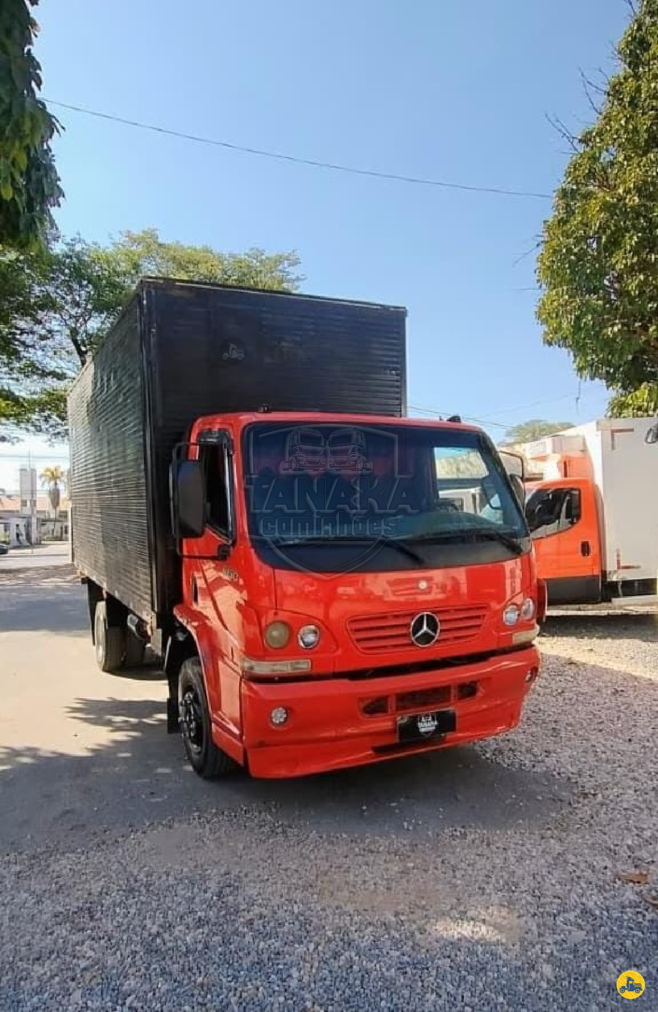 CAMINHAO MERCEDES-BENZ MB 915 Baú Furgão 3/4 4x2 Tanaka Caminhões MONTES CLAROS MINAS GERAIS MG