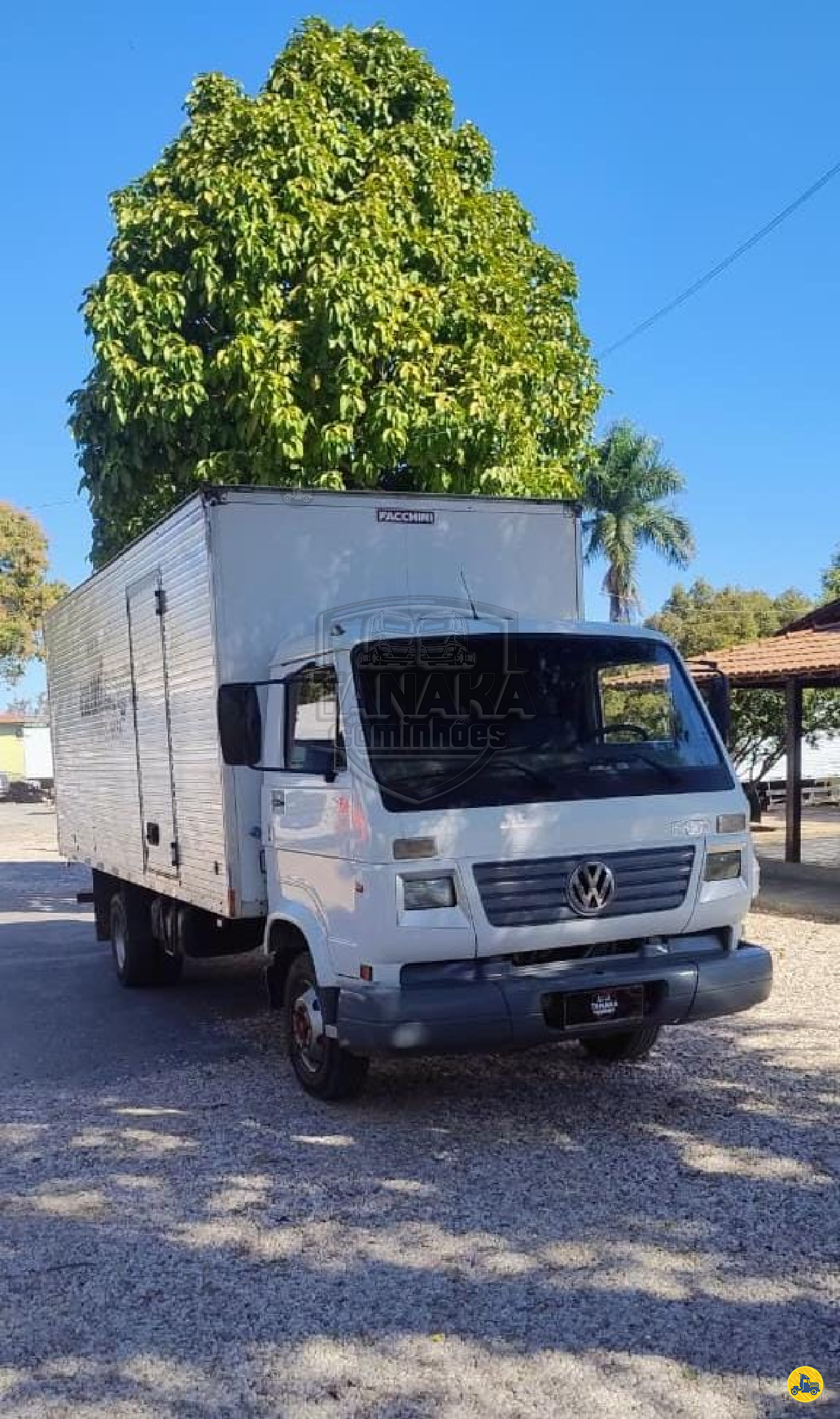 CAMINHAO VOLKSWAGEN VW 8150 Baú Furgão 3/4 4x2 Tanaka Caminhões MONTES CLAROS MINAS GERAIS MG
