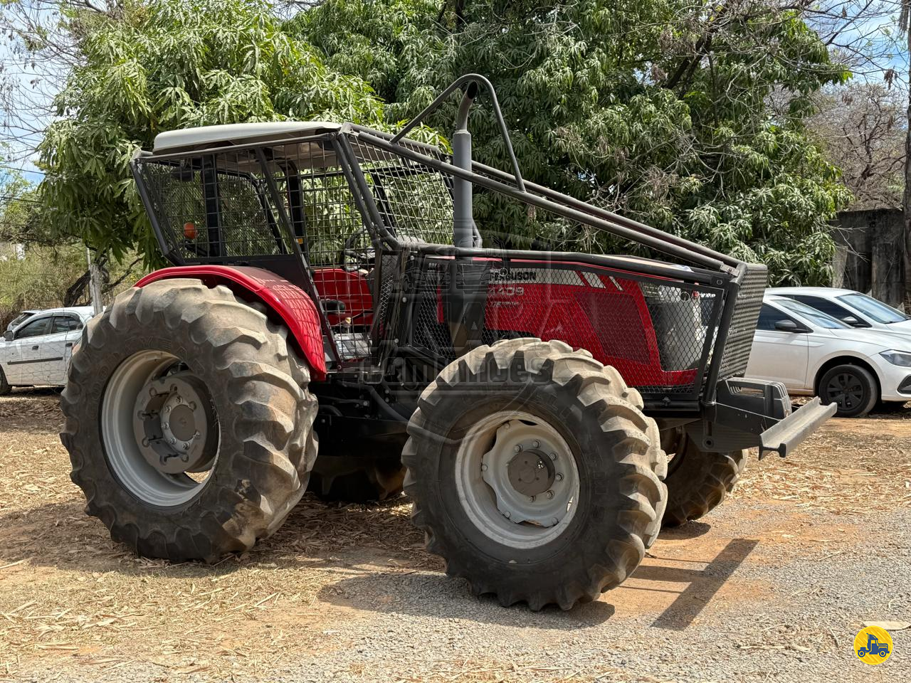 TRATOR MASSEY FERGUSON MF 4409 Tração 4x4 Tanaka Caminhões MONTES CLAROS MINAS GERAIS MG