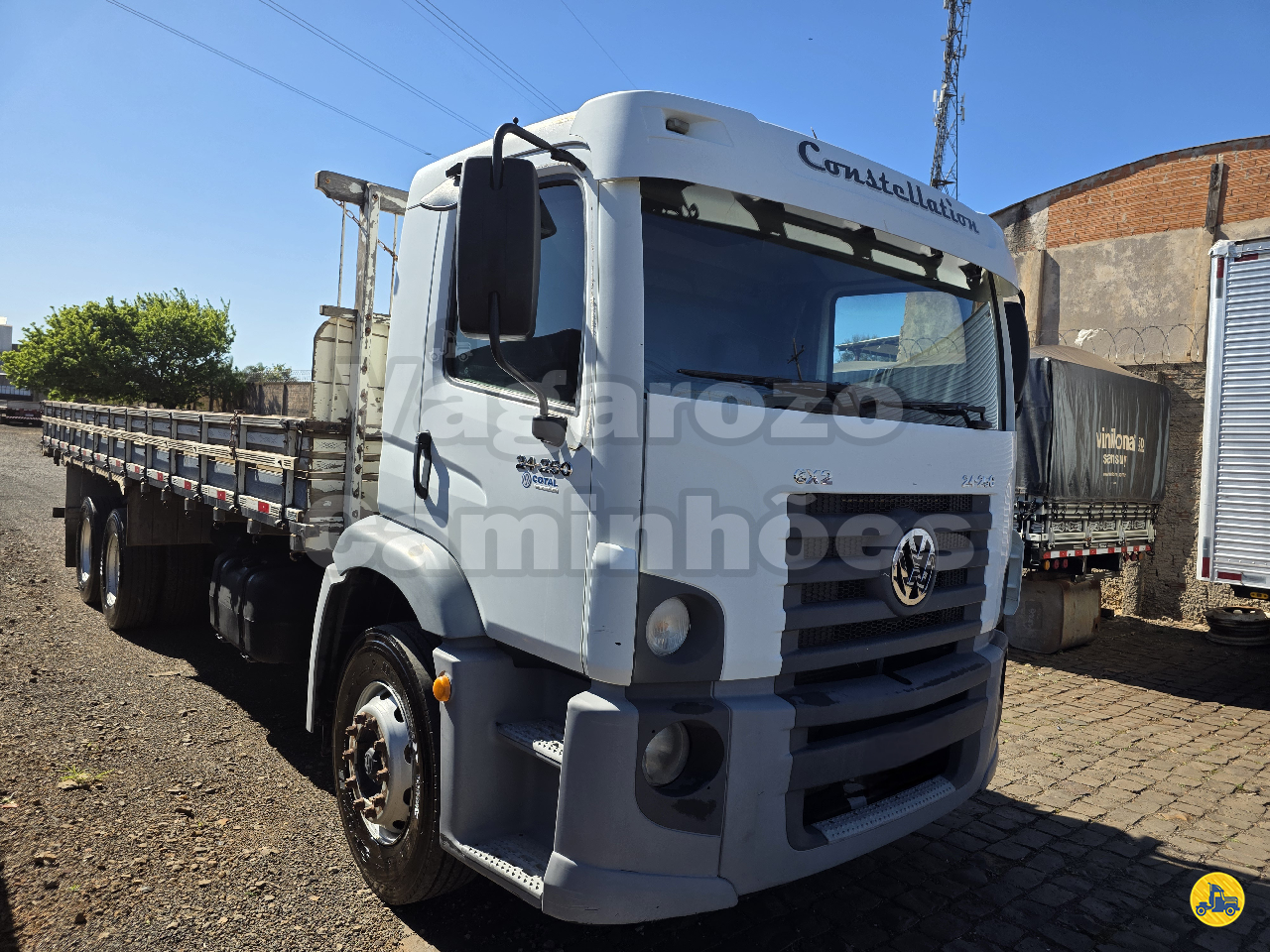 CAMINHAO VOLKSWAGEN VW 24250 Carga Seca Truck 6x2 Vagarozo Caminhões APUCARANA PARANÁ PR