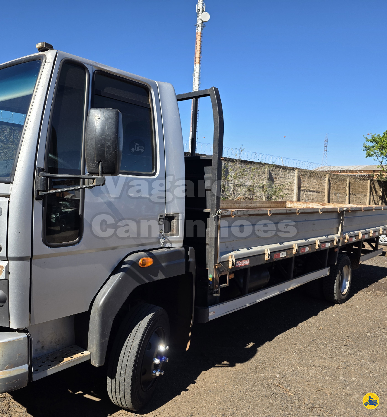CAMINHAO FORD CARGO 1119 Carga Seca 3/4 4x2 Vagarozo Caminhões APUCARANA PARANÁ PR