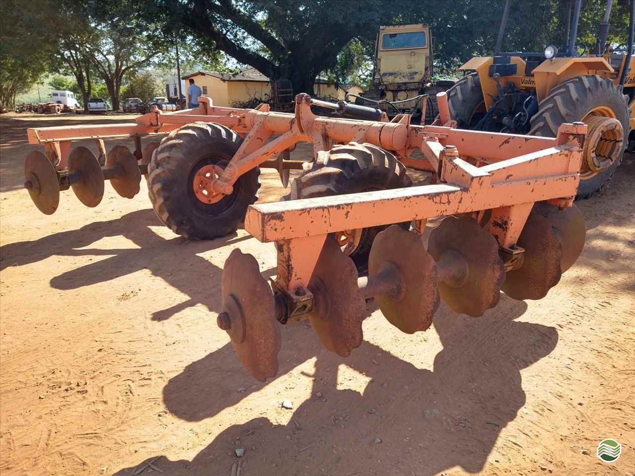 IMPLEMENTOS AGRICOLAS TERRACEADOR 20 DISCOS Makes - São Miguel SAO MIGUEL ARCANJO SÃO PAULO SP