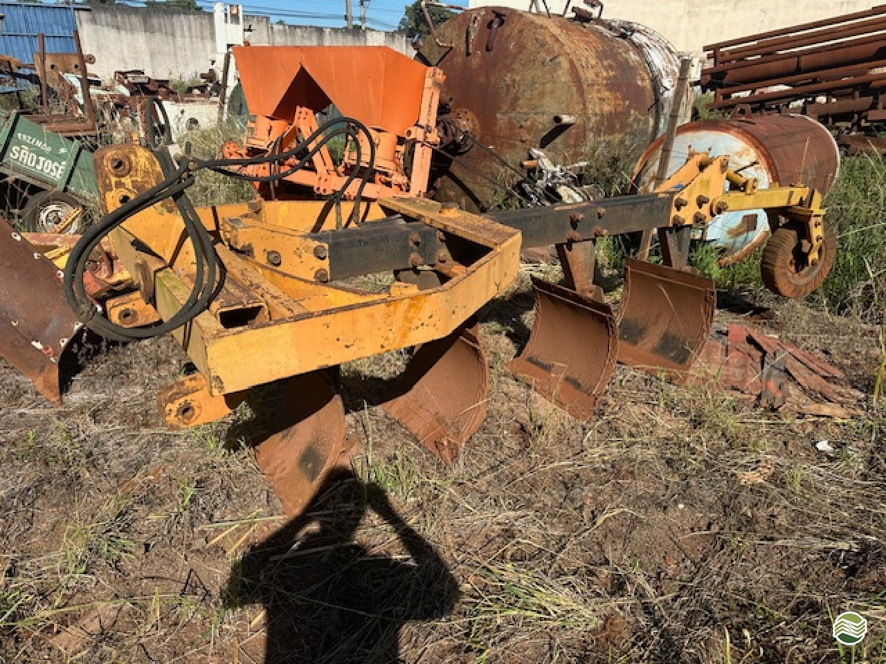 IMPLEMENTOS AGRICOLAS ARADO ARADO DE AIVECA MZ Implementos e Peças JAU SÃO PAULO SP