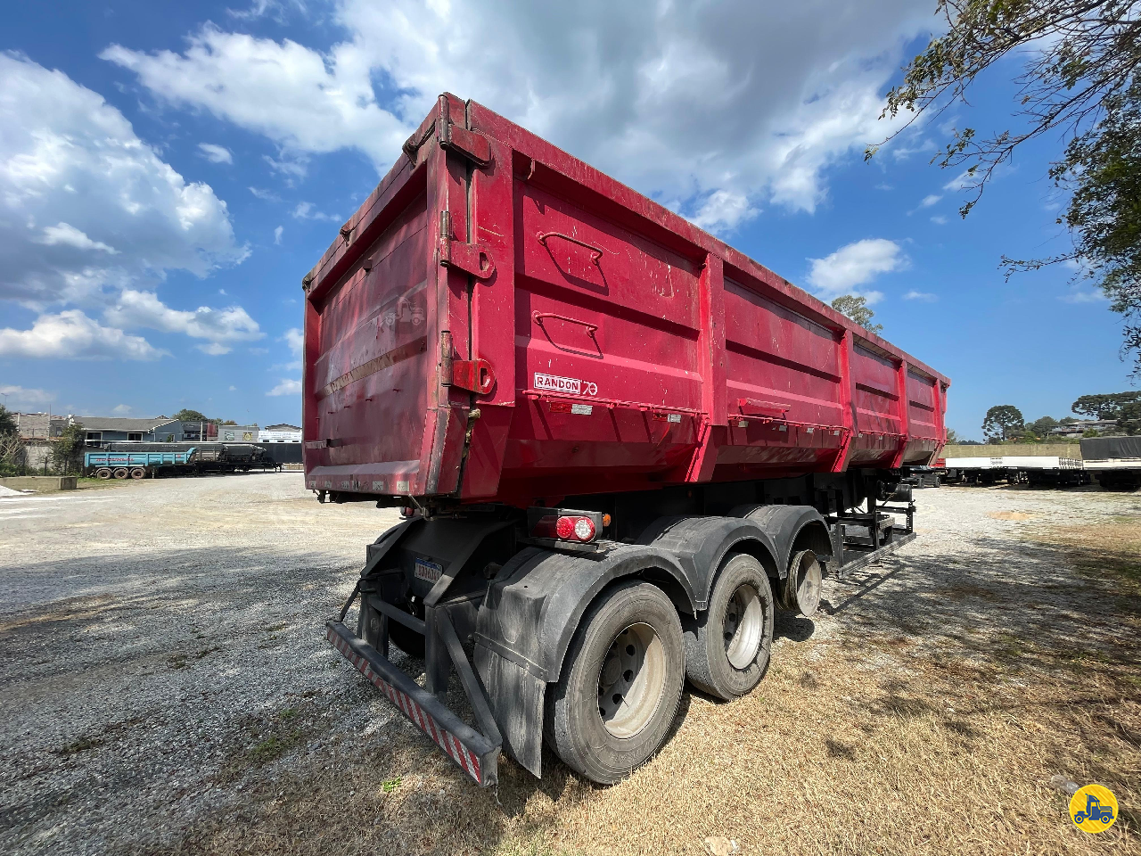 CARRETA SEMI-REBOQUE BASCULANTE Mega Carretas - Guerra ALMIRANTE TAMANDARE PARANÁ PR