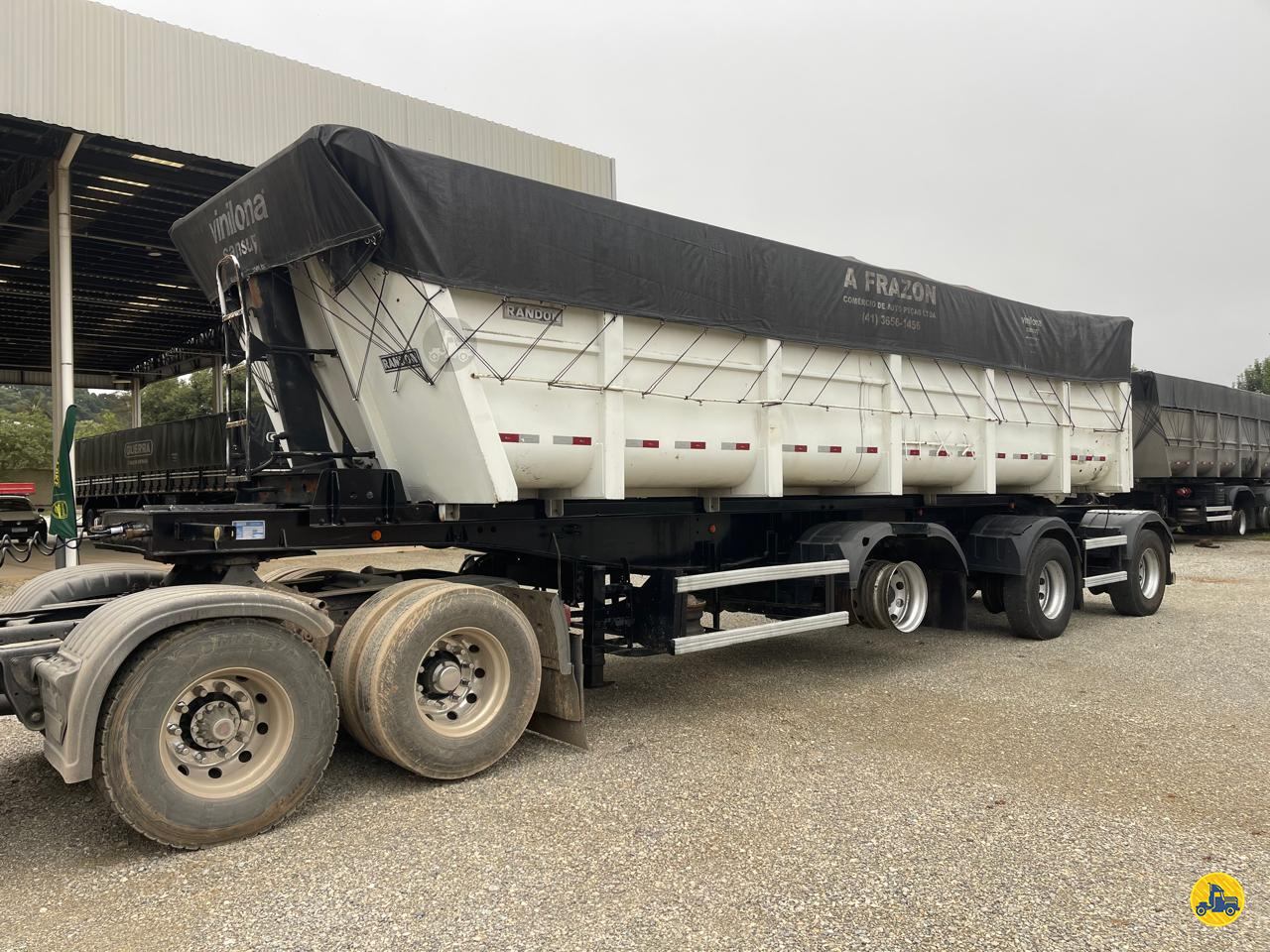 CARRETA SEMI-REBOQUE BASCULANTE Mega Carretas - Guerra ALMIRANTE TAMANDARE PARANÁ PR