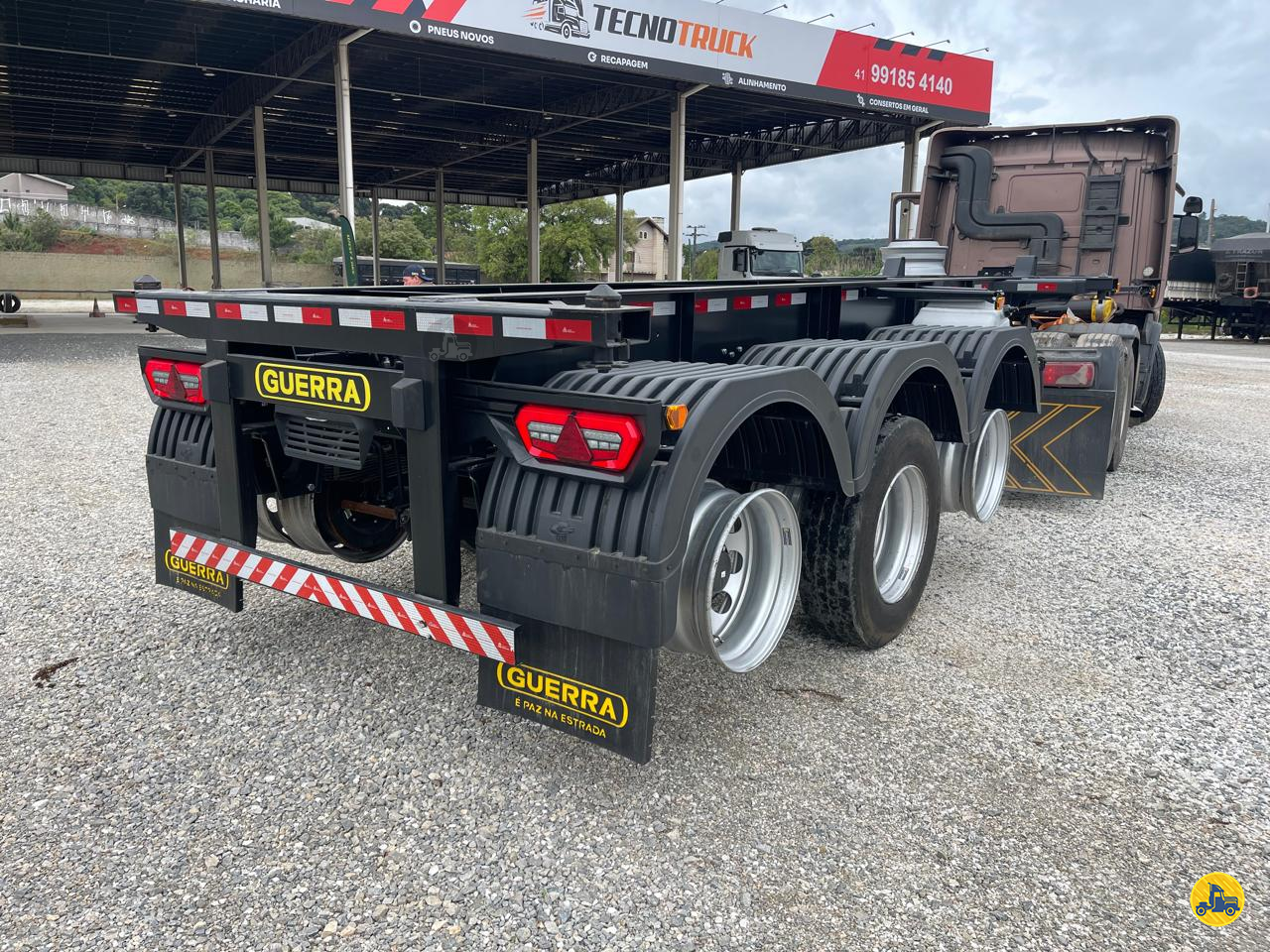 CARRETA SEMI-REBOQUE PORTA-CONTAINER Mega Carretas - Guerra ALMIRANTE TAMANDARE PARANÁ PR