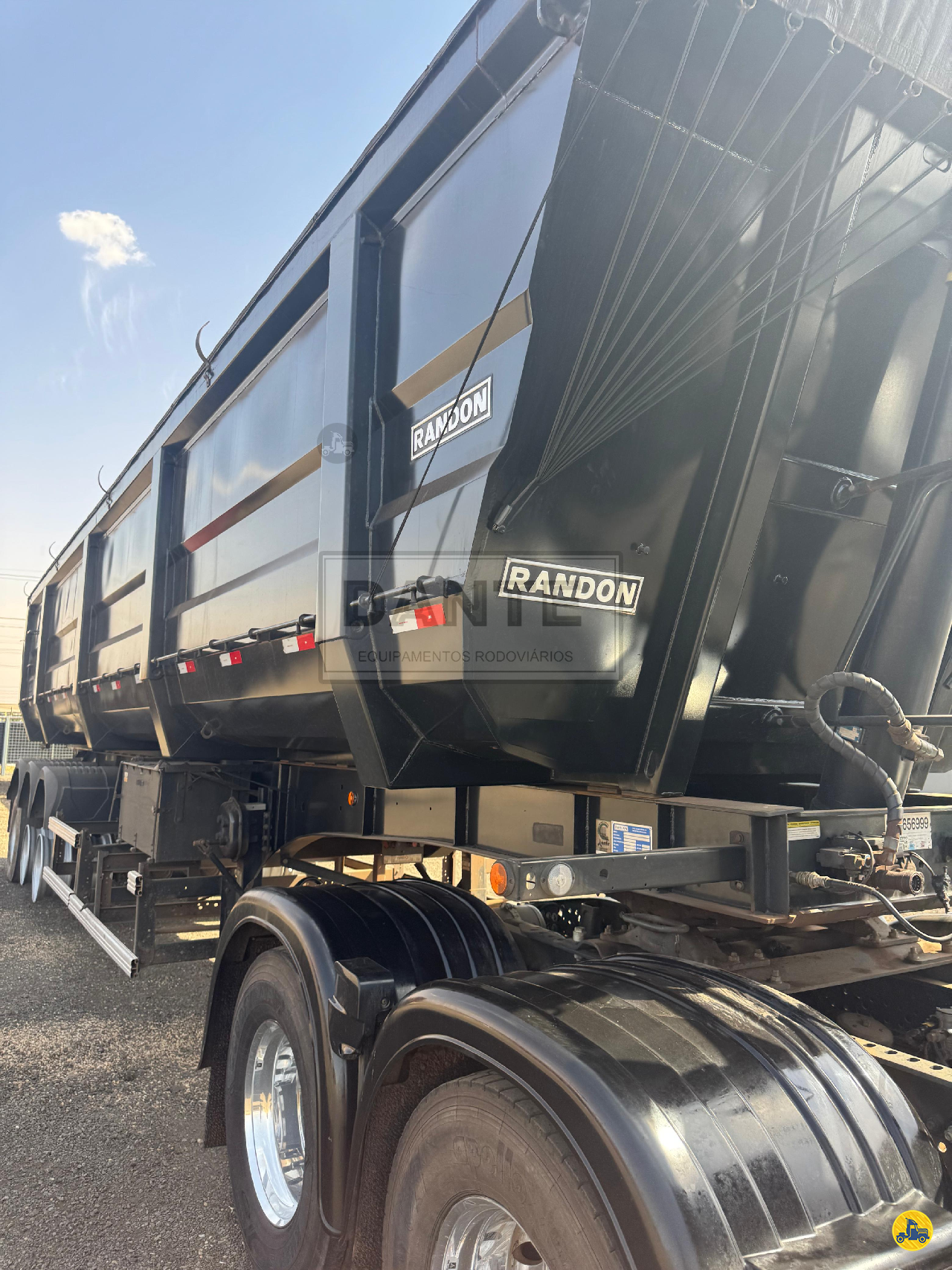 CARRETA SEMI-REBOQUE BASCULANTE Dante Implementos Rodoviários e Transportes ARARAQUARA SÃO PAULO SP