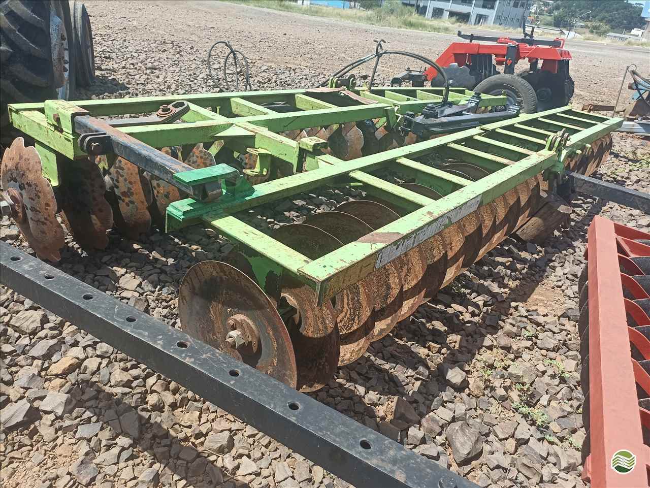 IMPLEMENTOS AGRICOLAS GRADE NIVELADORA NIVELADORA 52 DISCOS Verenka Implementos Agrícolas  TURVO PARANÁ PR