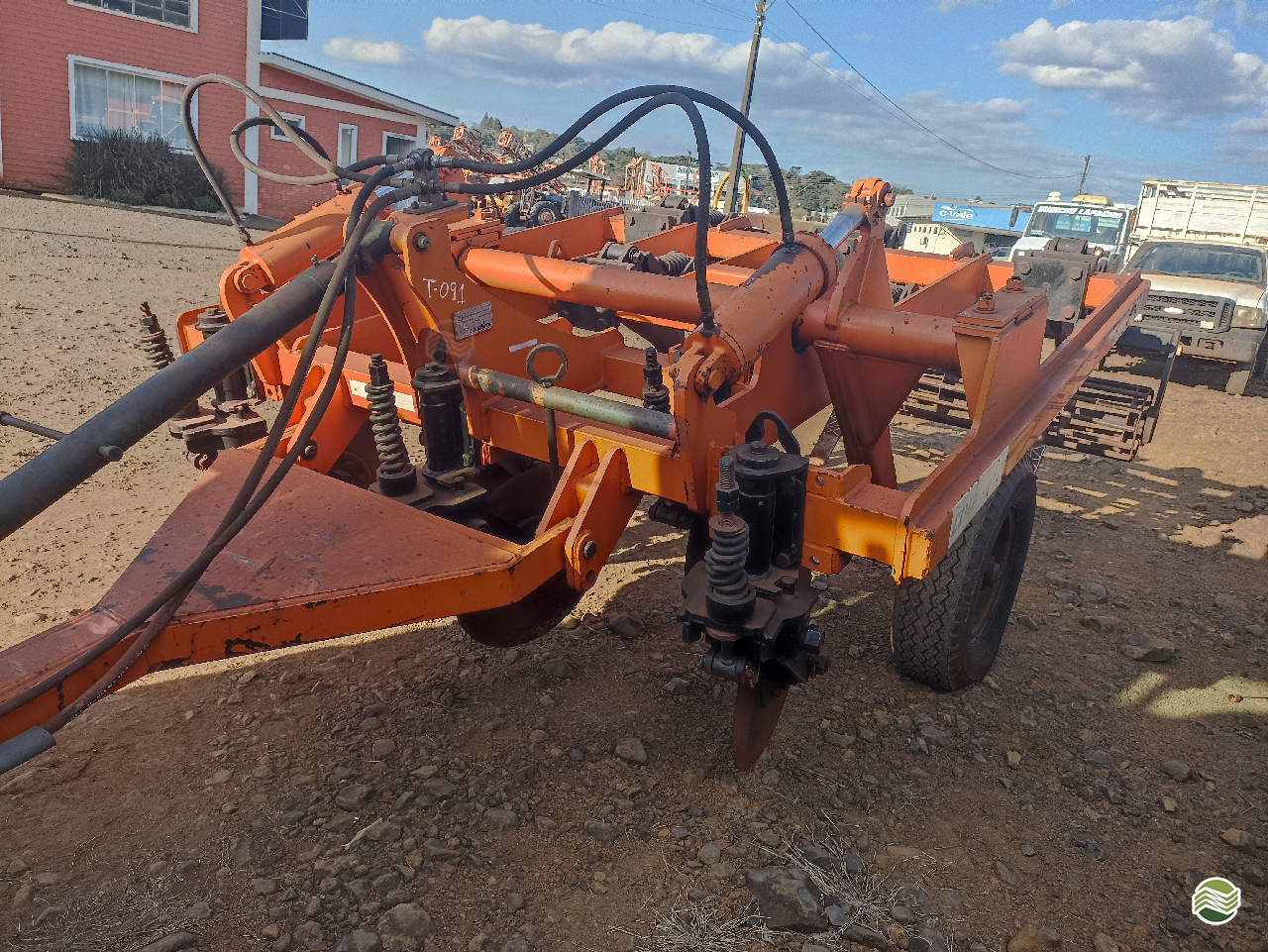 IMPLEMENTOS AGRICOLAS SUBSOLADOR 5 HASTES DISCO CORTE Verenka Implementos Agrícolas  TURVO PARANÁ PR