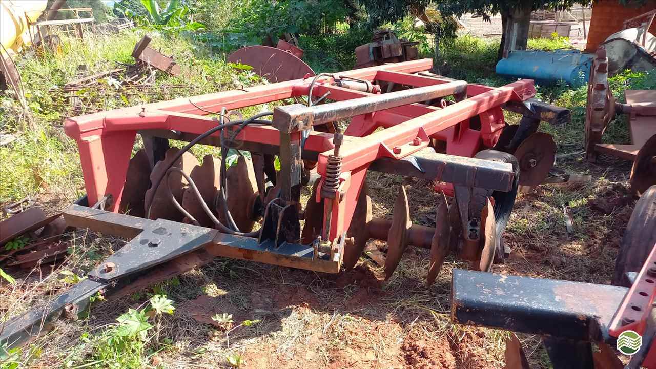 IMPLEMENTOS AGRICOLAS GRADE ARADORA ARADORA 20 DISCOS Tratorama Máquinas e Implementos UMUARAMA PARANÁ PR