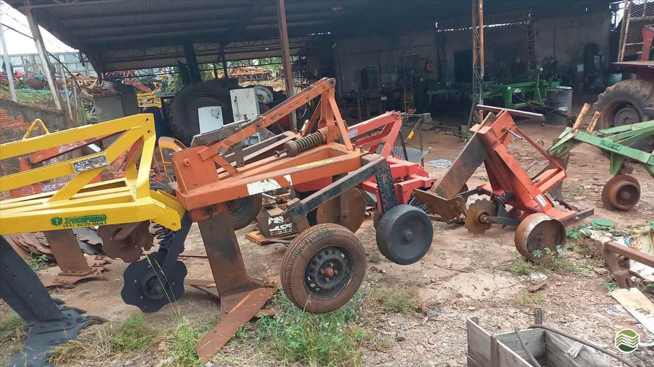 AFOFADOR DE MANDIOCA de Tratorama Máquinas e Implementos