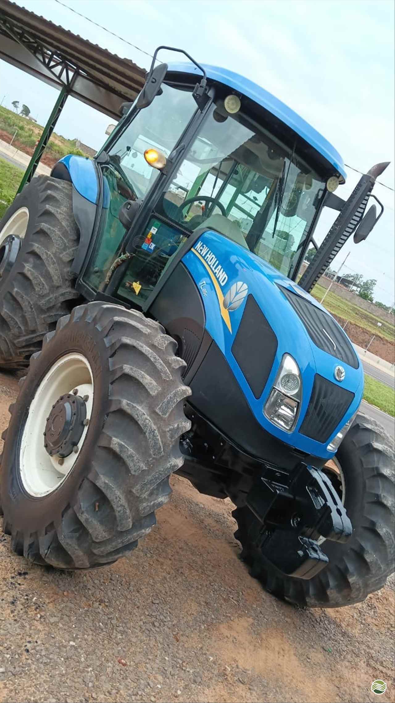 TRATOR NEW HOLLAND NEW TL 85 Tração 4x4 Tratorama Máquinas e Implementos UMUARAMA PARANÁ PR