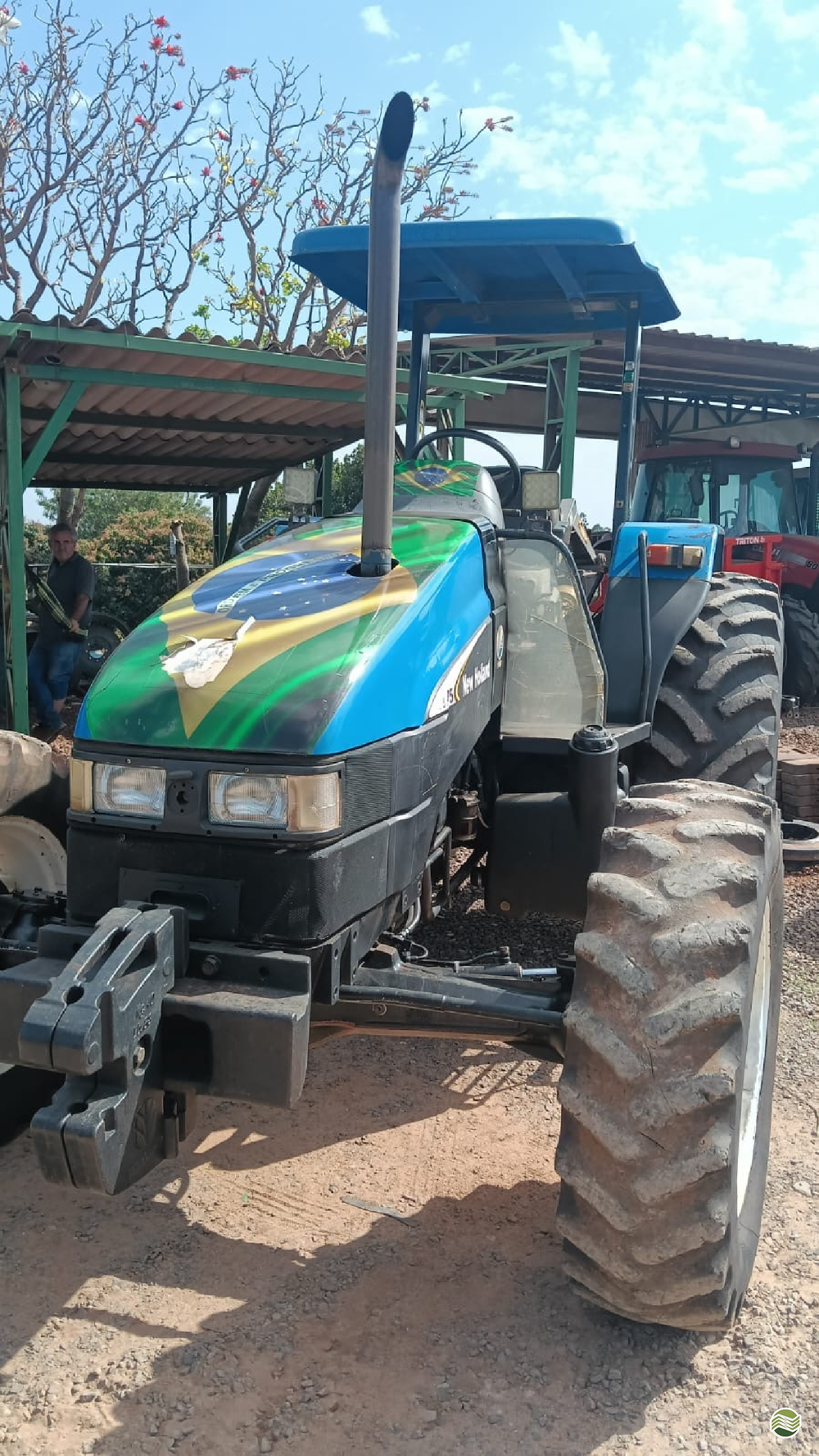 TRATOR NEW HOLLAND NEW TL 75 Tração 4x4 Tratorama Máquinas e Implementos UMUARAMA PARANÁ PR