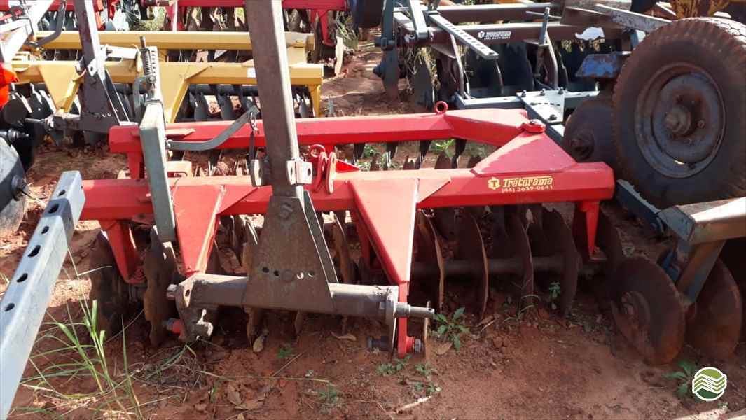 IMPLEMENTOS AGRICOLAS GRADE NIVELADORA NIVELADORA 24 DISCOS Tratorama Máquinas e Implementos UMUARAMA PARANÁ PR