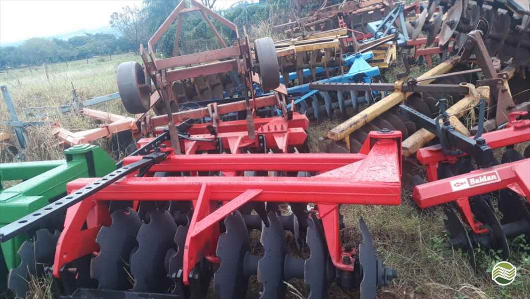 IMPLEMENTOS AGRICOLAS GRADE ARADORA ARADORA 16 DISCOS Tratorama Máquinas e Implementos UMUARAMA PARANÁ PR