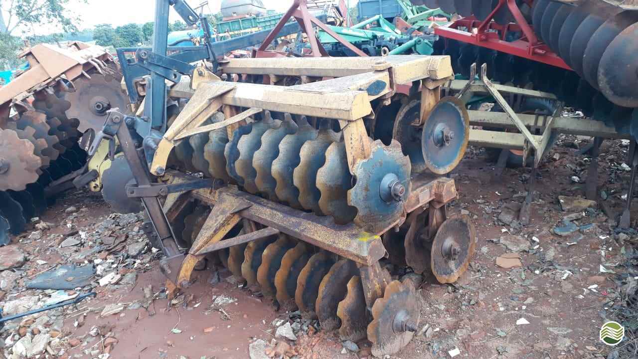 IMPLEMENTOS AGRICOLAS GRADE NIVELADORA NIVELADORA 32 DISCOS Tratorama Máquinas e Implementos UMUARAMA PARANÁ PR