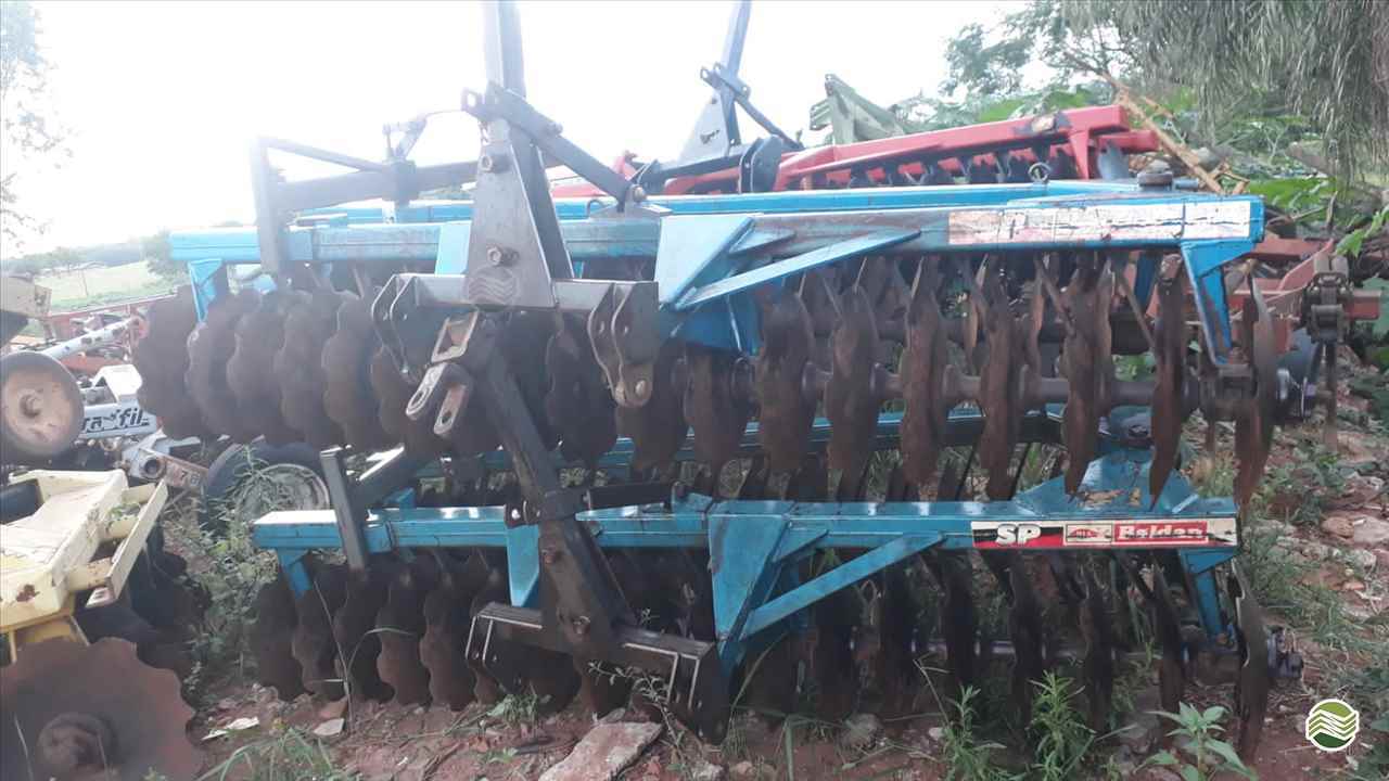 IMPLEMENTOS AGRICOLAS GRADE NIVELADORA NIVELADORA 36 DISCOS Tratorama Máquinas e Implementos UMUARAMA PARANÁ PR