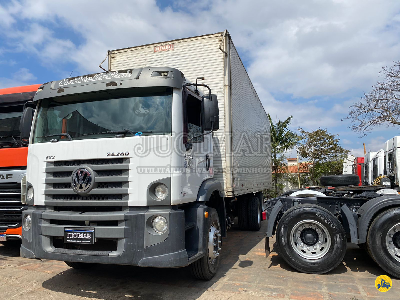 CAMINHAO VOLKSWAGEN VW 24280 Baú Furgão Truck 6x2 Jucimar Utilitários e Caminhões SAO BERNARDO DO CAMPO SÃO PAULO SP