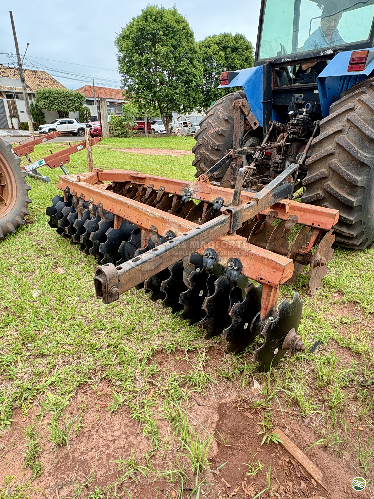 IMPLEMENTOS AGRICOLAS GRADE NIVELADORA NIVELADORA 32 DISCOS MS Maqforte Implementos Agrícolas NOVA ANDRADINA MATO GROSSO DO SUL MS