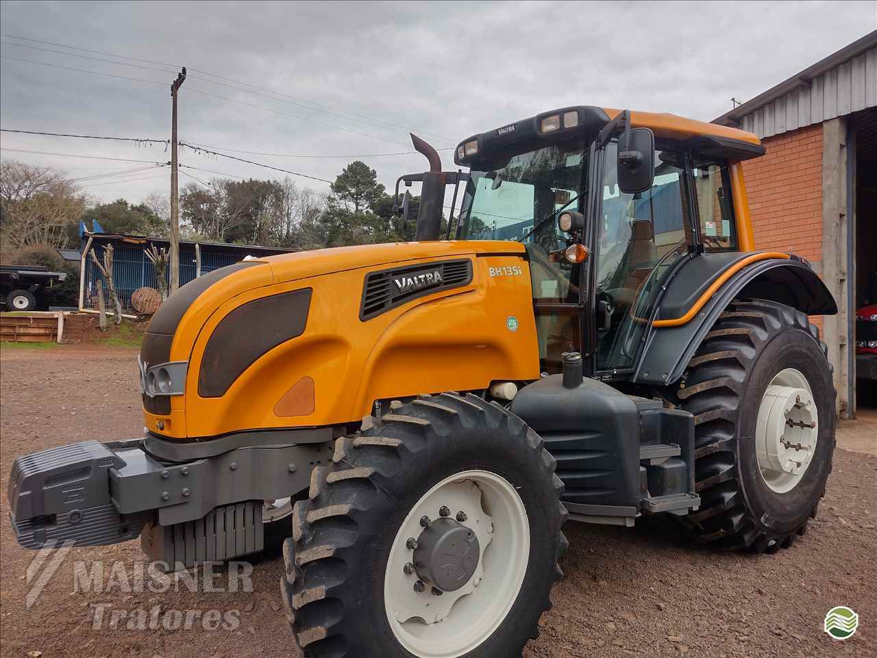 VALTRA BH 135 de Maisner Tratores