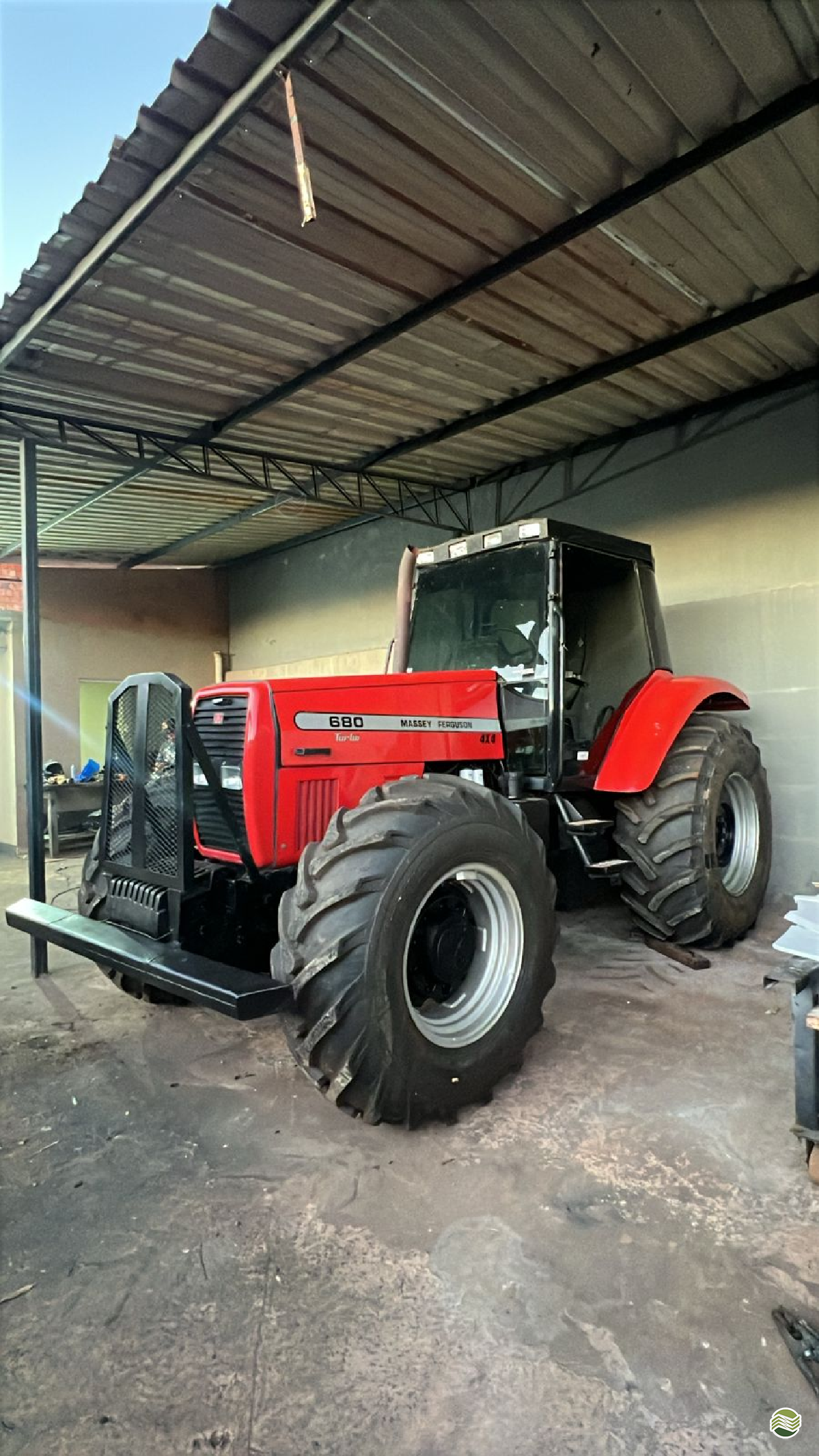 TRATOR MASSEY FERGUSON MF 680 Tração 4x4 Ademar Heep Máquinas MARACAJU MATO GROSSO DO SUL MS