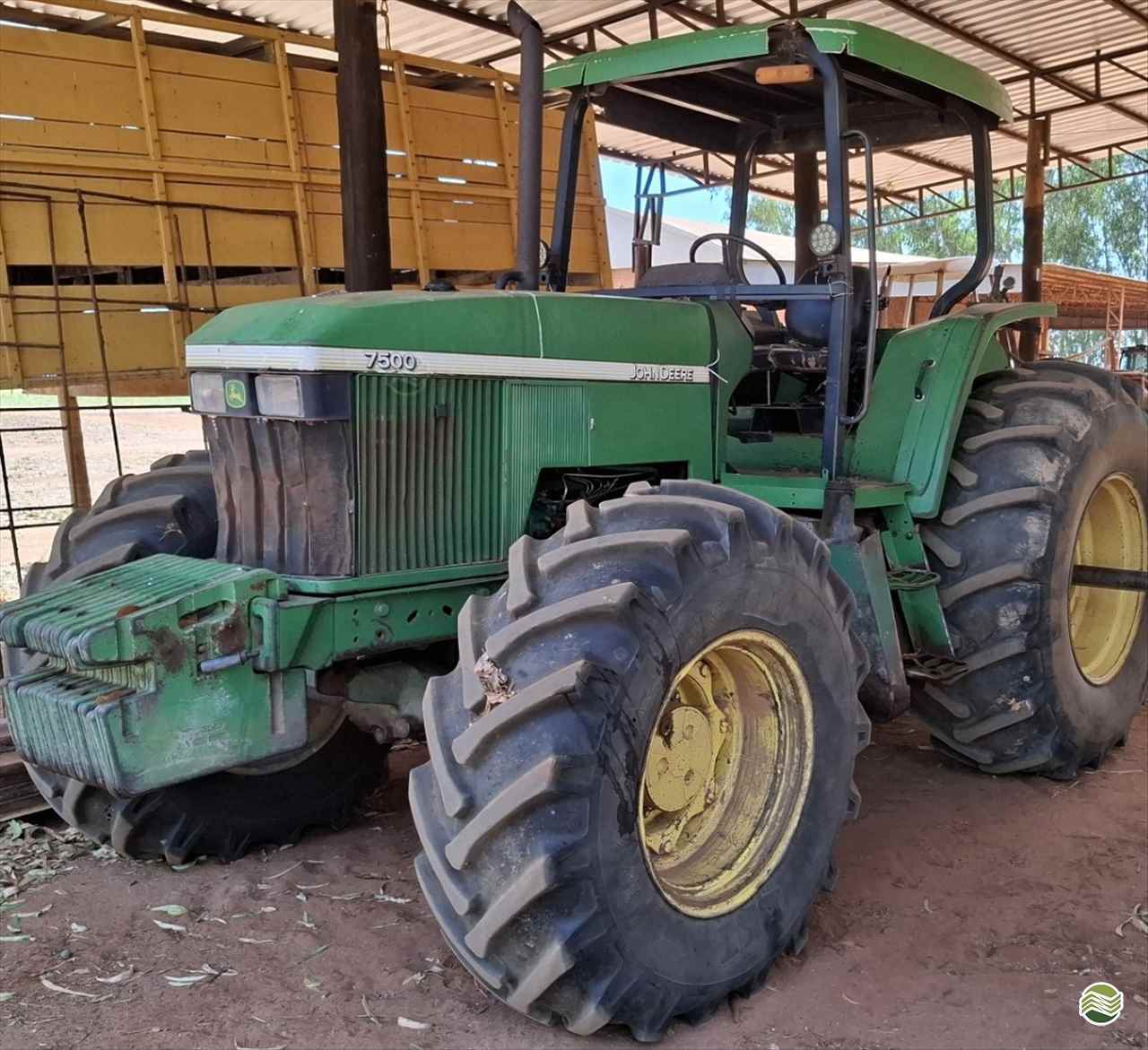 TRATOR JOHN DEERE JOHN DEERE 7500 Tração 4x4 Carlos Máquinas MT RONDONOPOLIS MATO GROSSO MT